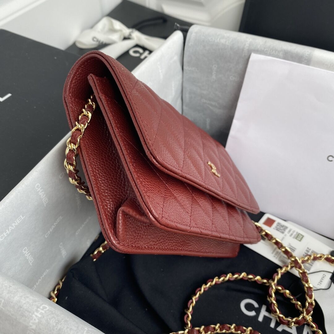 CHANEL WOC CLASSIC WALLET ON CHAIN RED 4.8 × 7.5 × 1.4 in