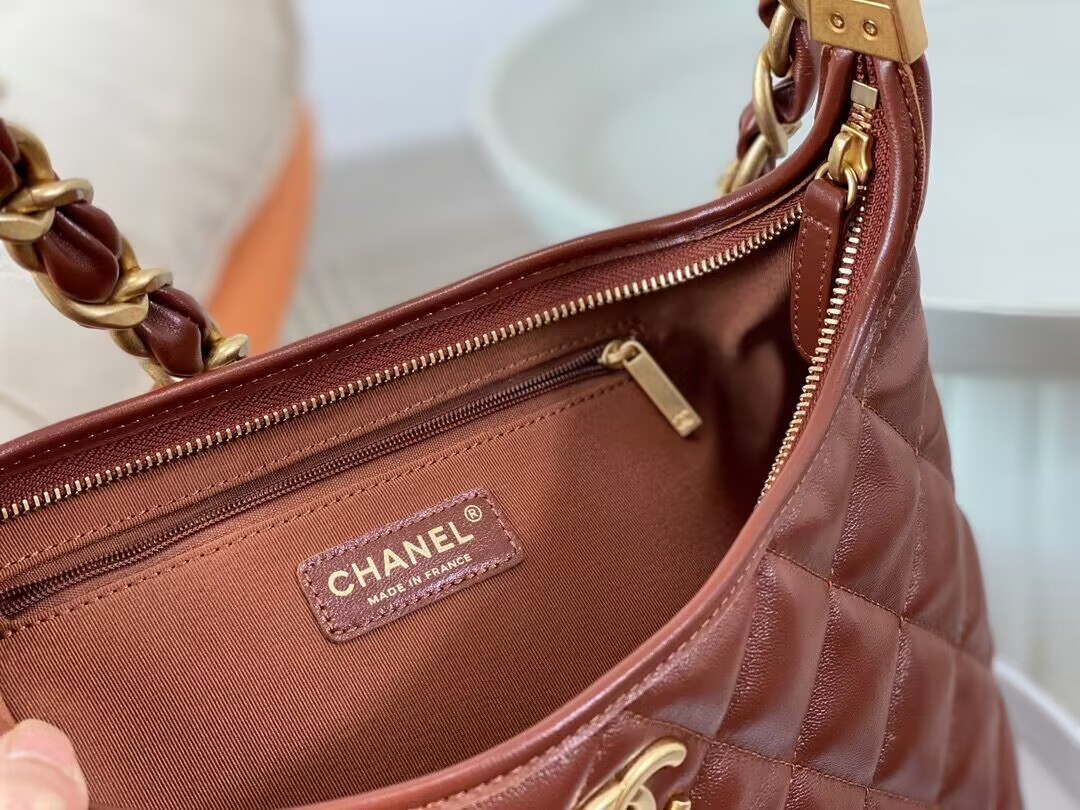Chanel Hobo Bag 30×28×11cm