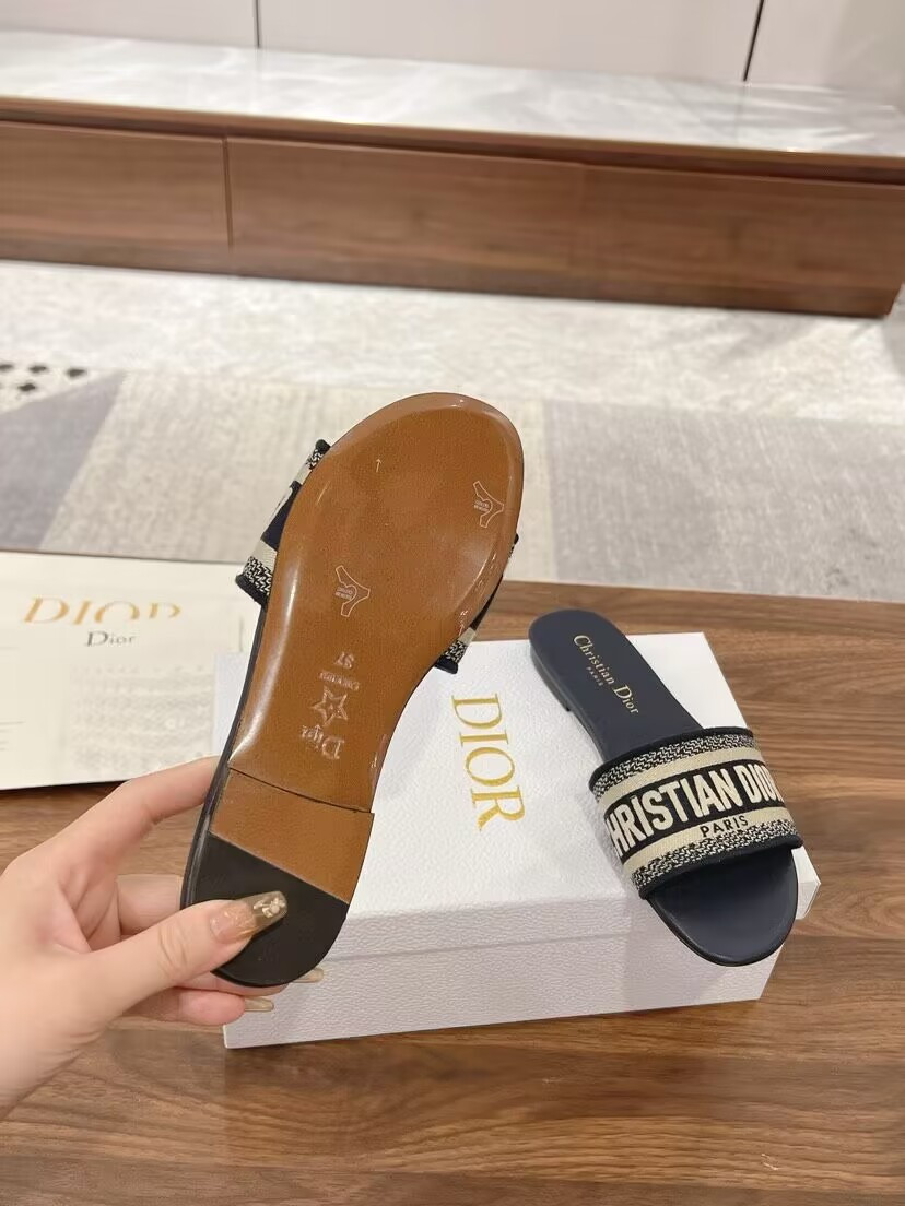 UA Dior Dway Slide