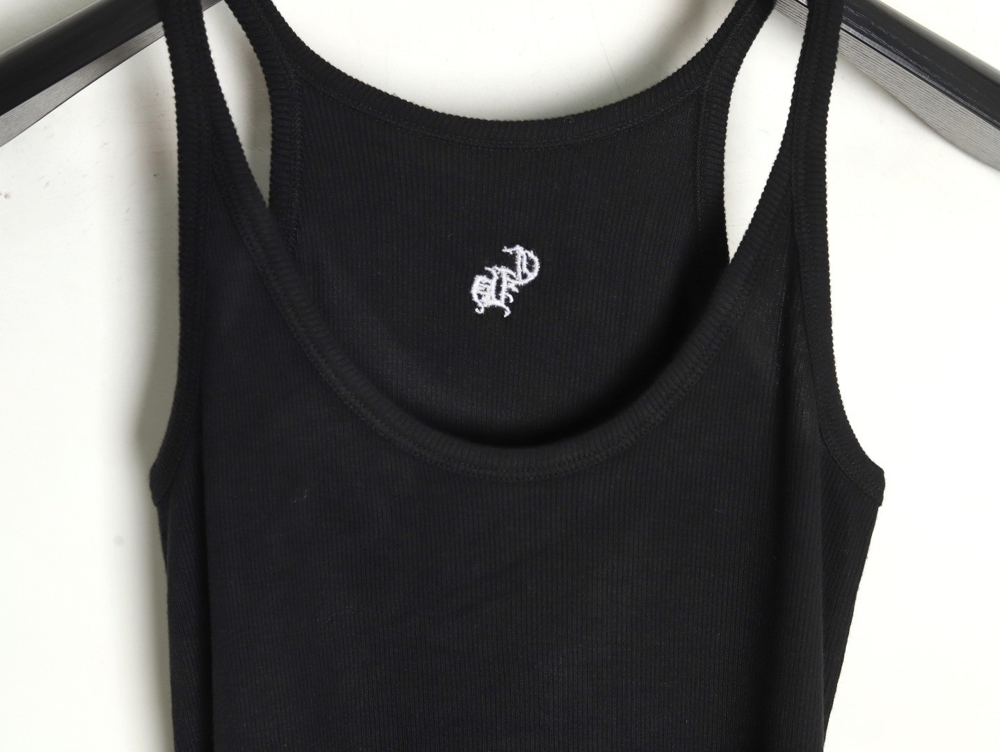 Ch*0me He**ts ch knitting vest