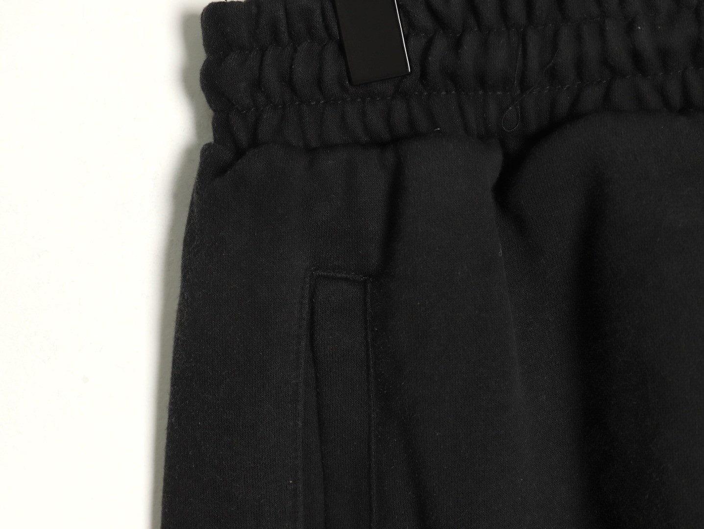 Ch*0me He**ts shorts