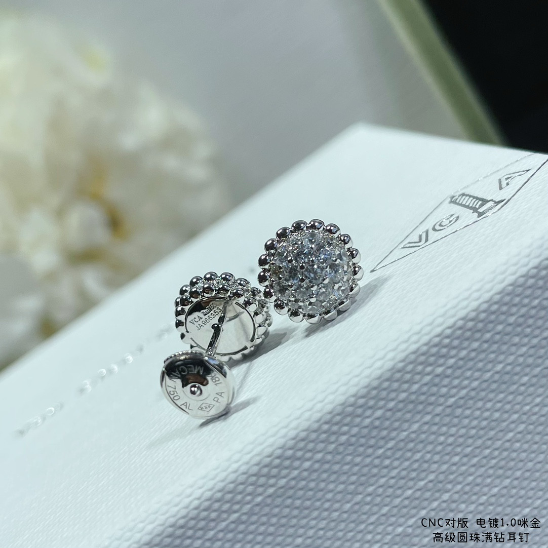 Van Cleef & Arpels round bead full diamond earrings