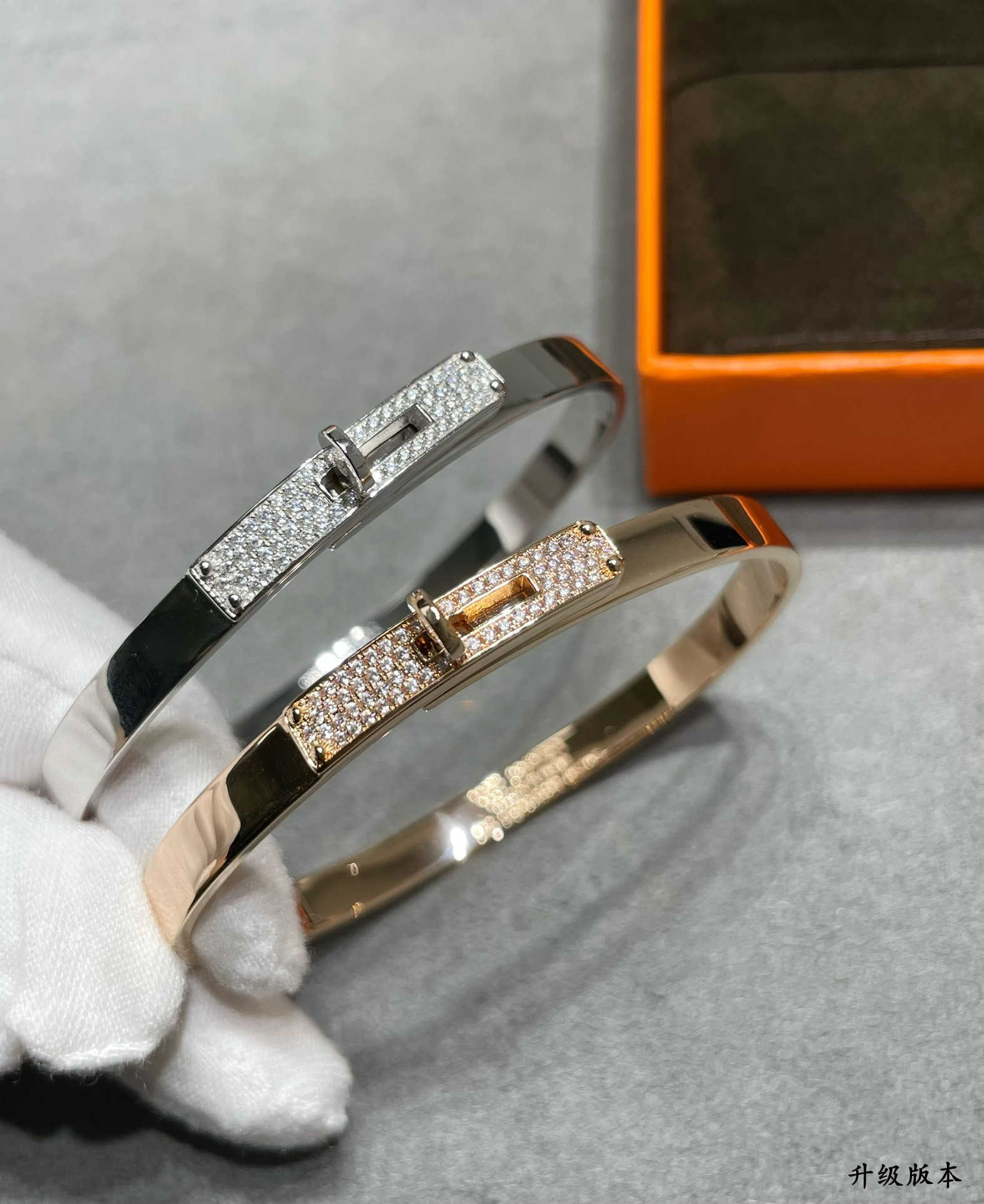 Hermes button half-diamond Bracelet