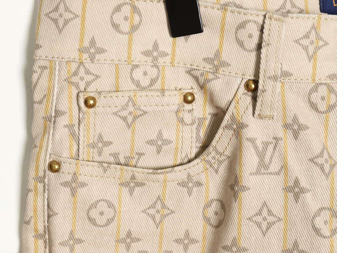 LOUIS VUITTON LV shorts