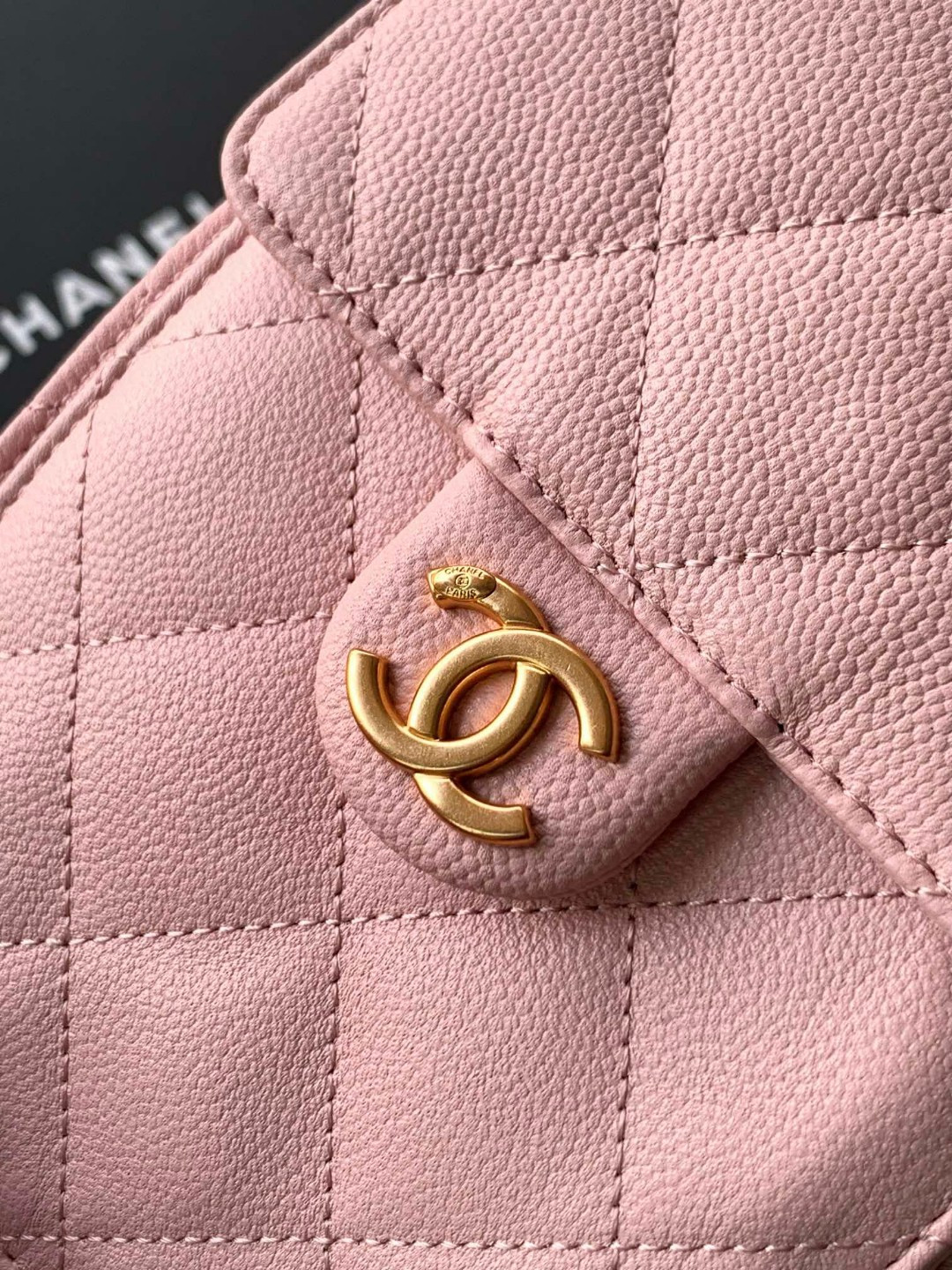 CHANEL 25C Bucket Bag 26x30x14cm