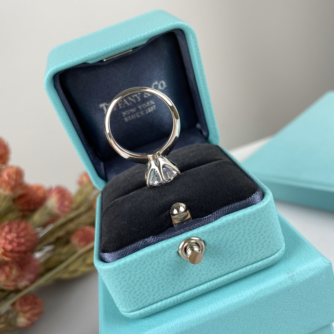 Tiffany & Co. Six-Prong Ring High-Carbon Diamond Ag925