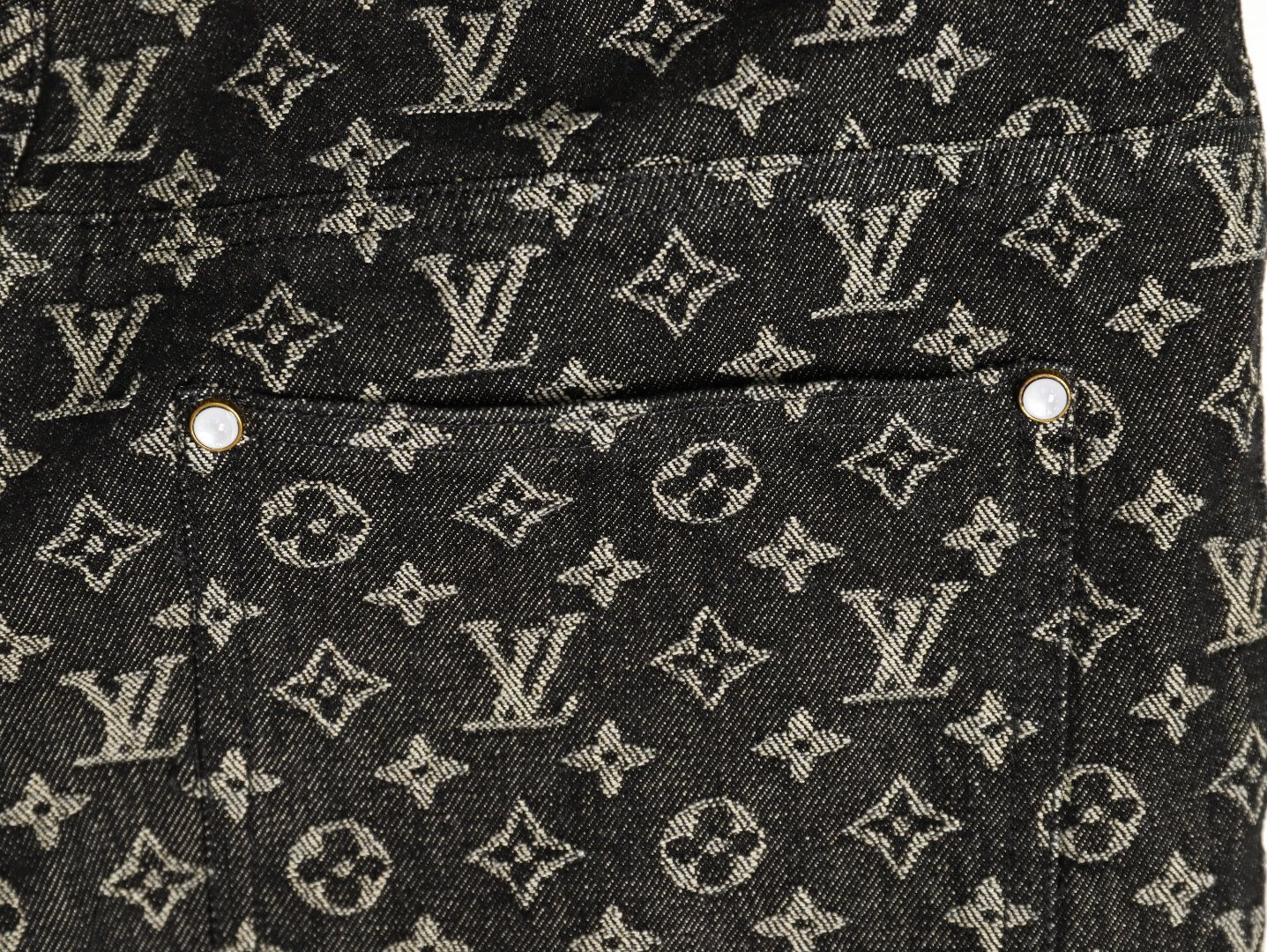 Louis Vuitton LV shorts