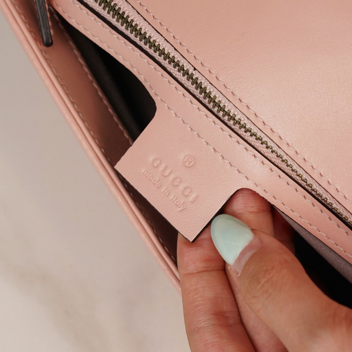 Gucci GG Marmont shoulder bag 26