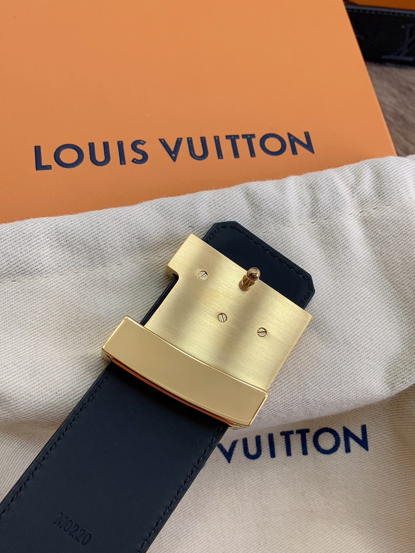 LV LOUIS VUITTON 40MM BELT