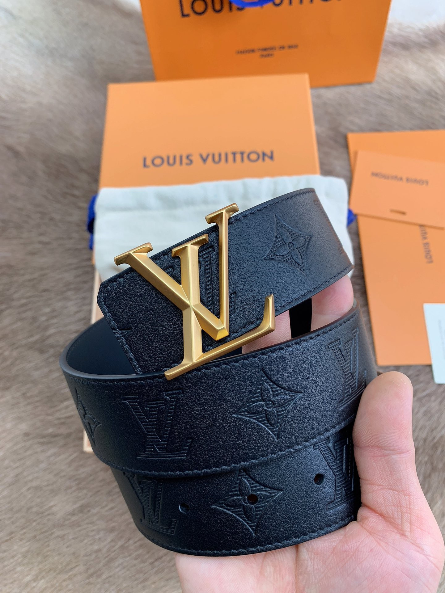 LV LOUIS VUITTON 40MM BELT