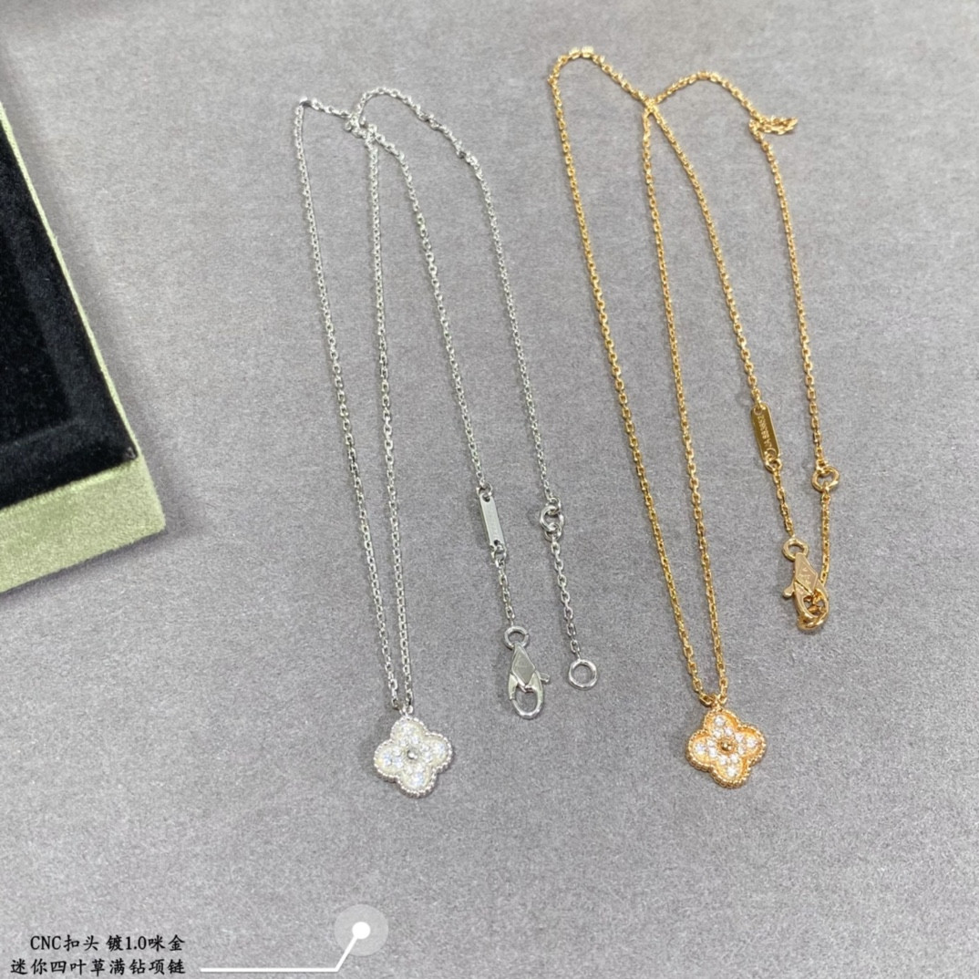 Van Cleef & Arpels Mini Diamond Four-Leaf Clover Necklace Diameter approx 1.0cm,Chain length approx 40+5cm