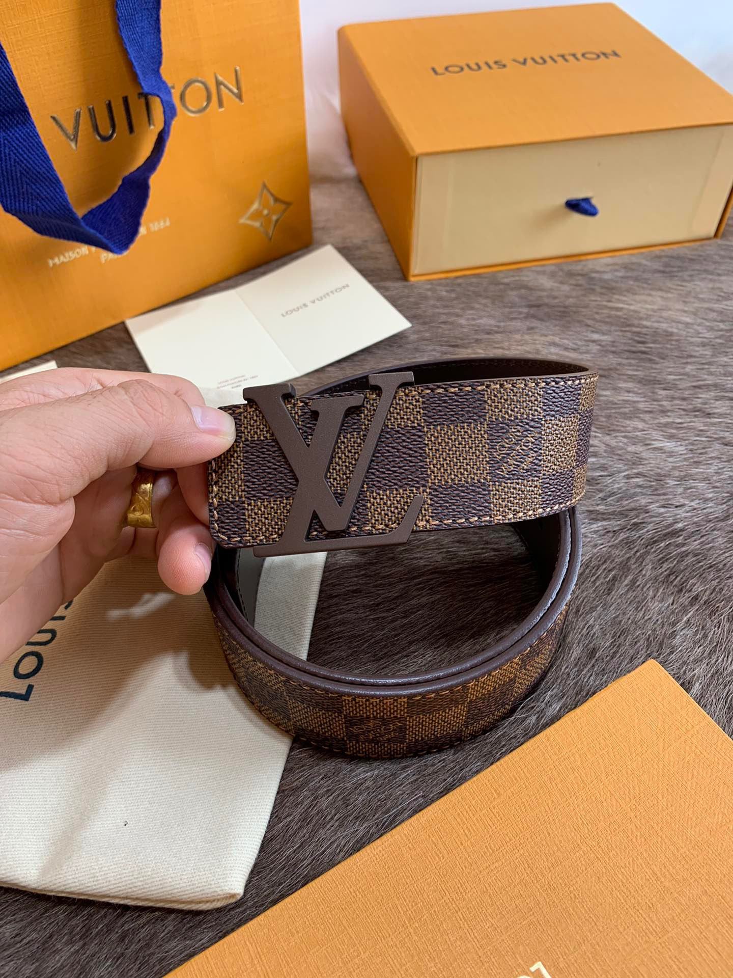 LV LOUIS VUITTON 40MM BELT