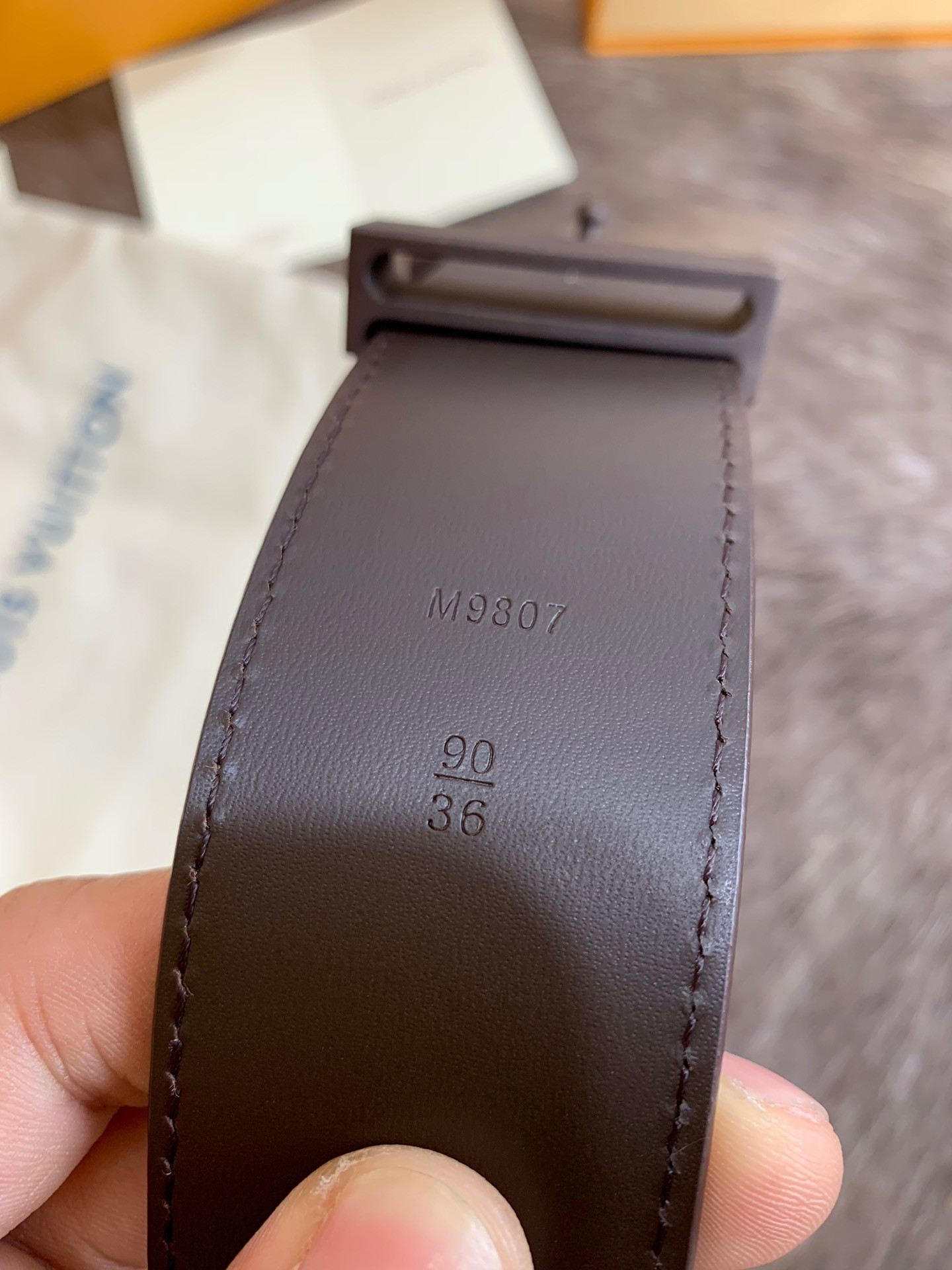 LV LOUIS VUITTON 40MM BELT
