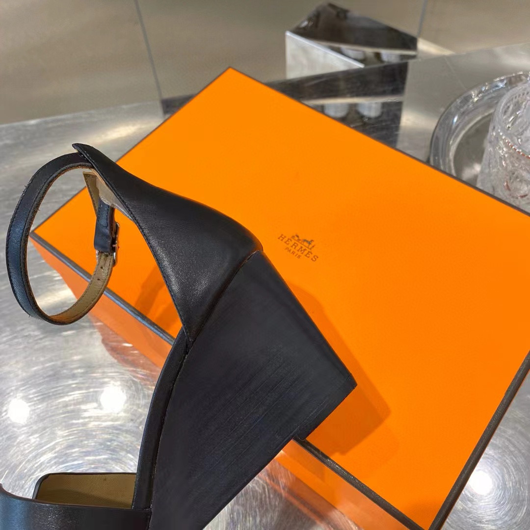 UA Hermès Legend Sandal