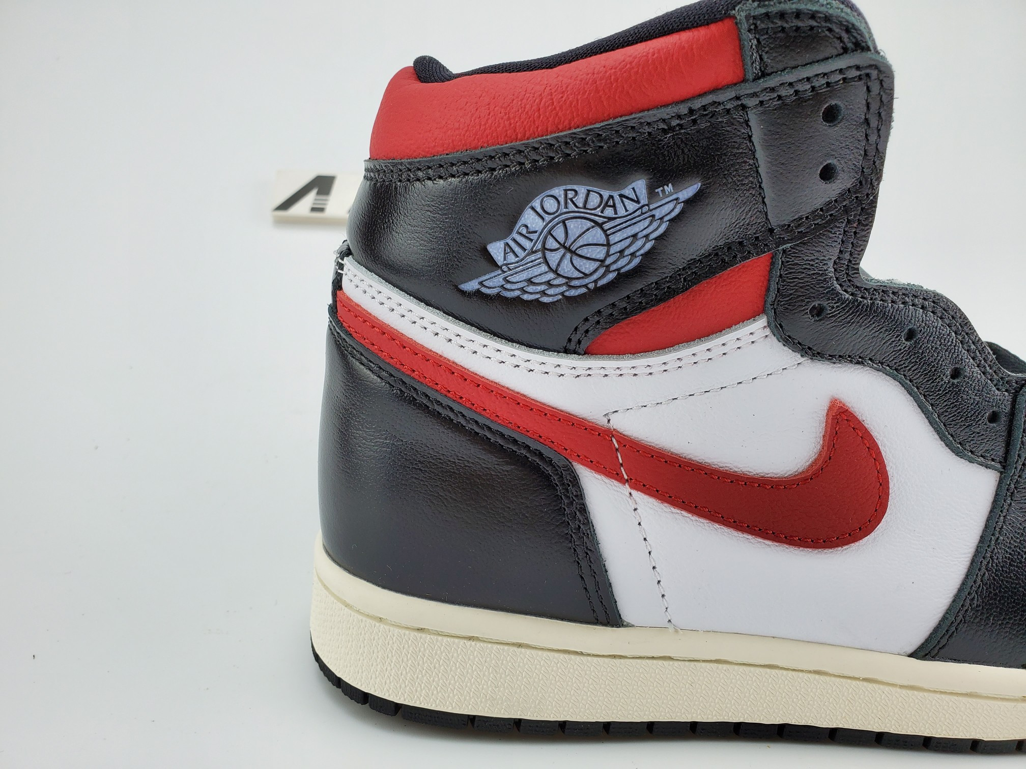 Air Jordan 1 Retro High OG “Gym Red”