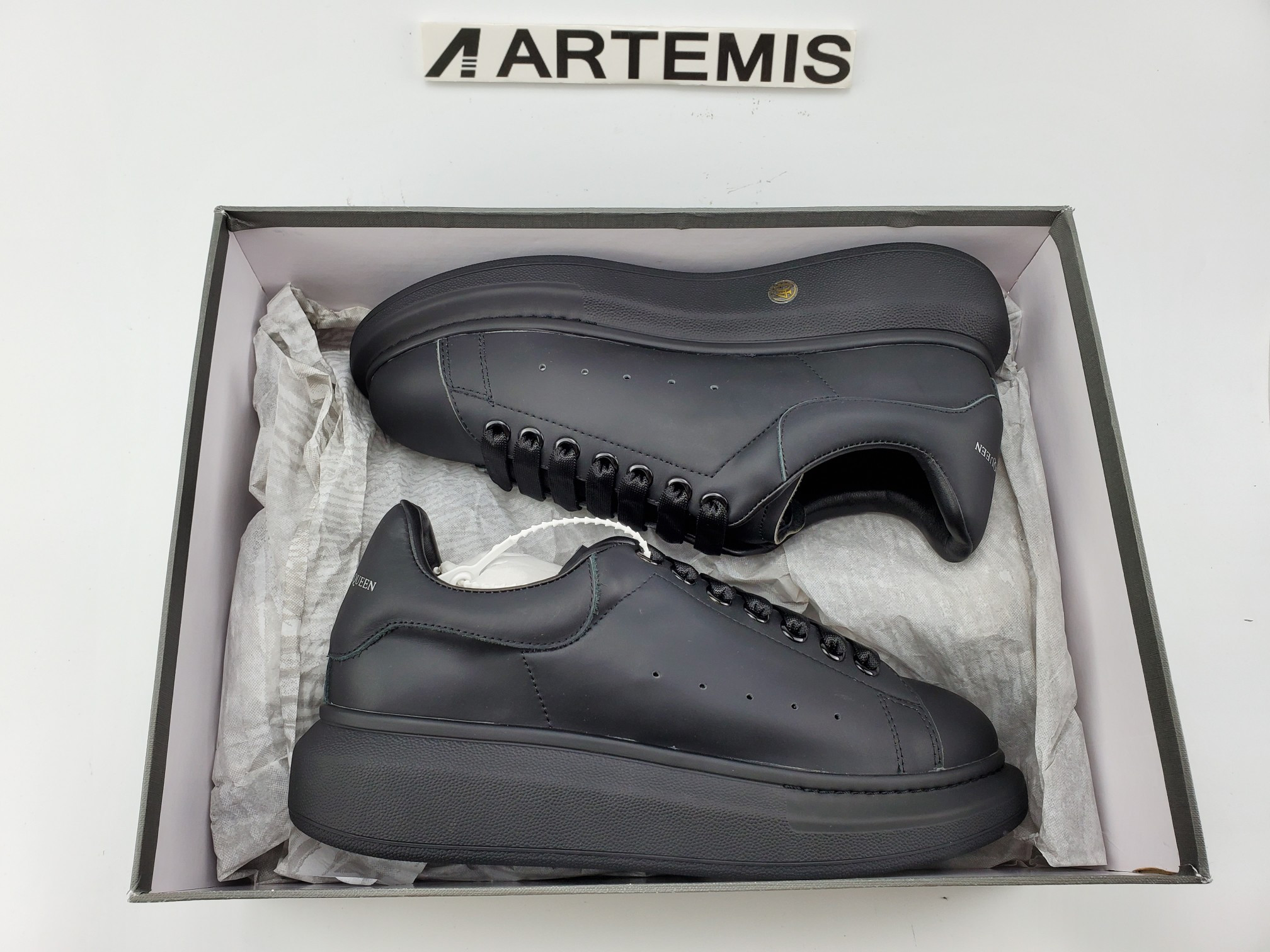 ALEXANDER MCQUEEN Trainers Black