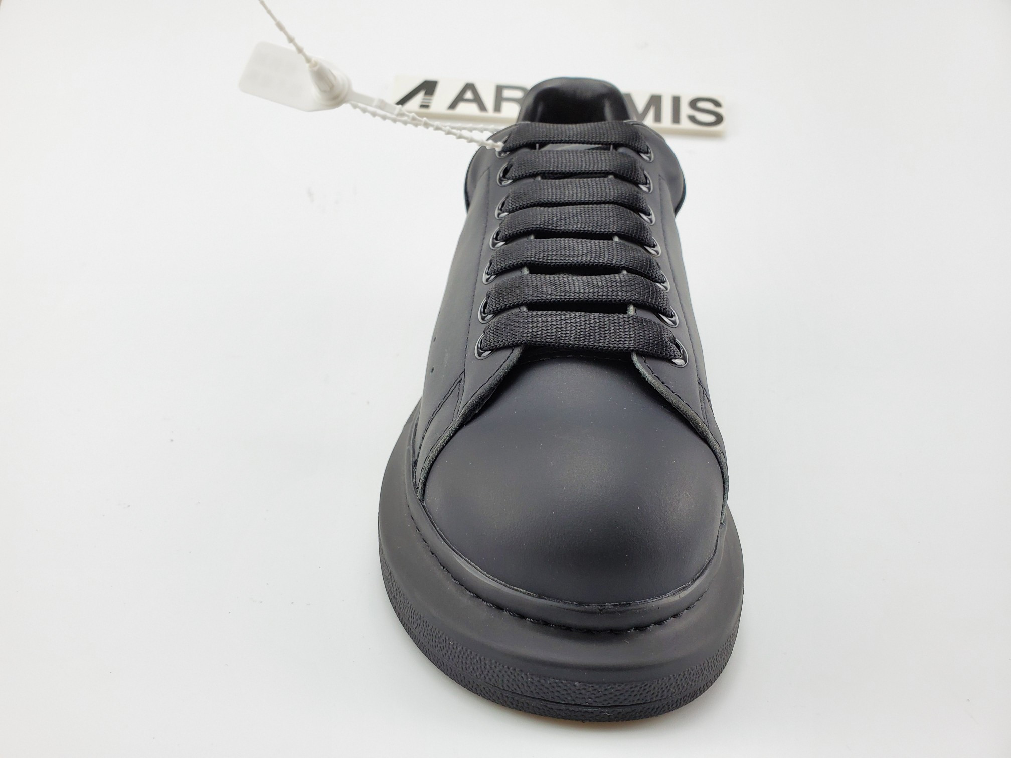 ALEXANDER MCQUEEN Trainers Black