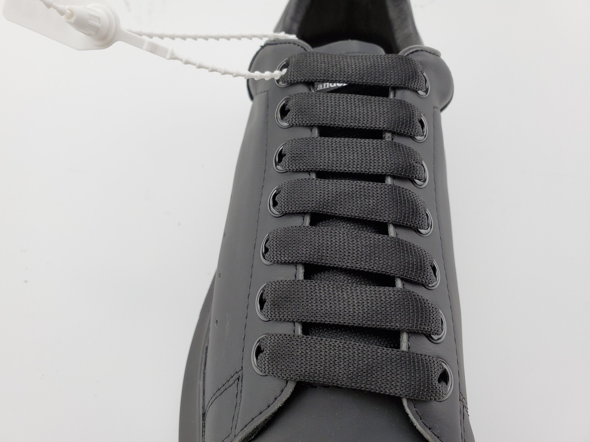 ALEXANDER MCQUEEN Trainers Black