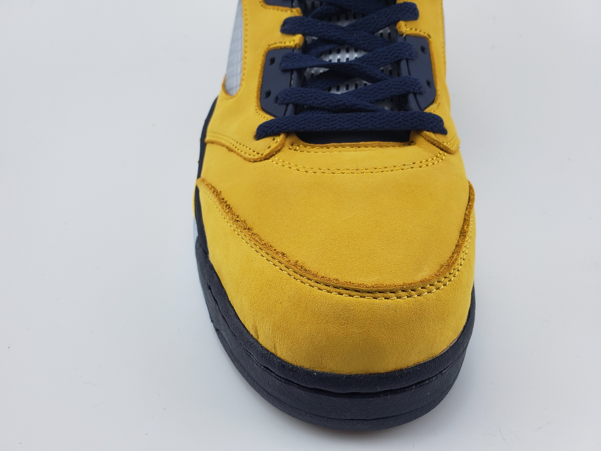 Jordan 5 Retro Michigan 2019