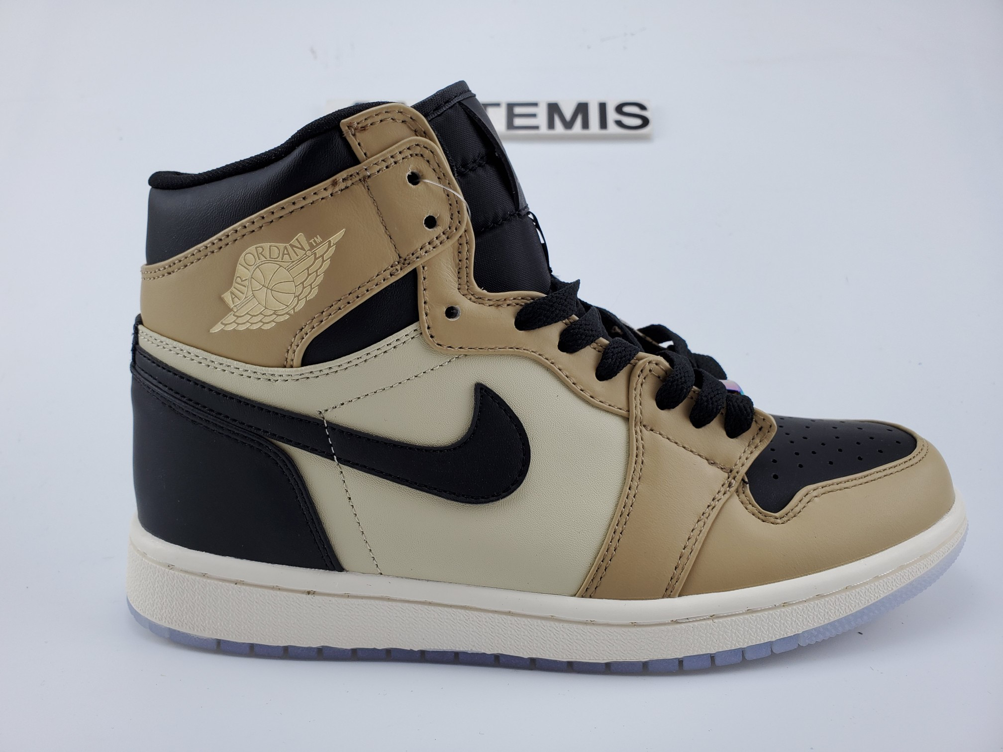 Air Jordan 1 Retro High Black Mushroom