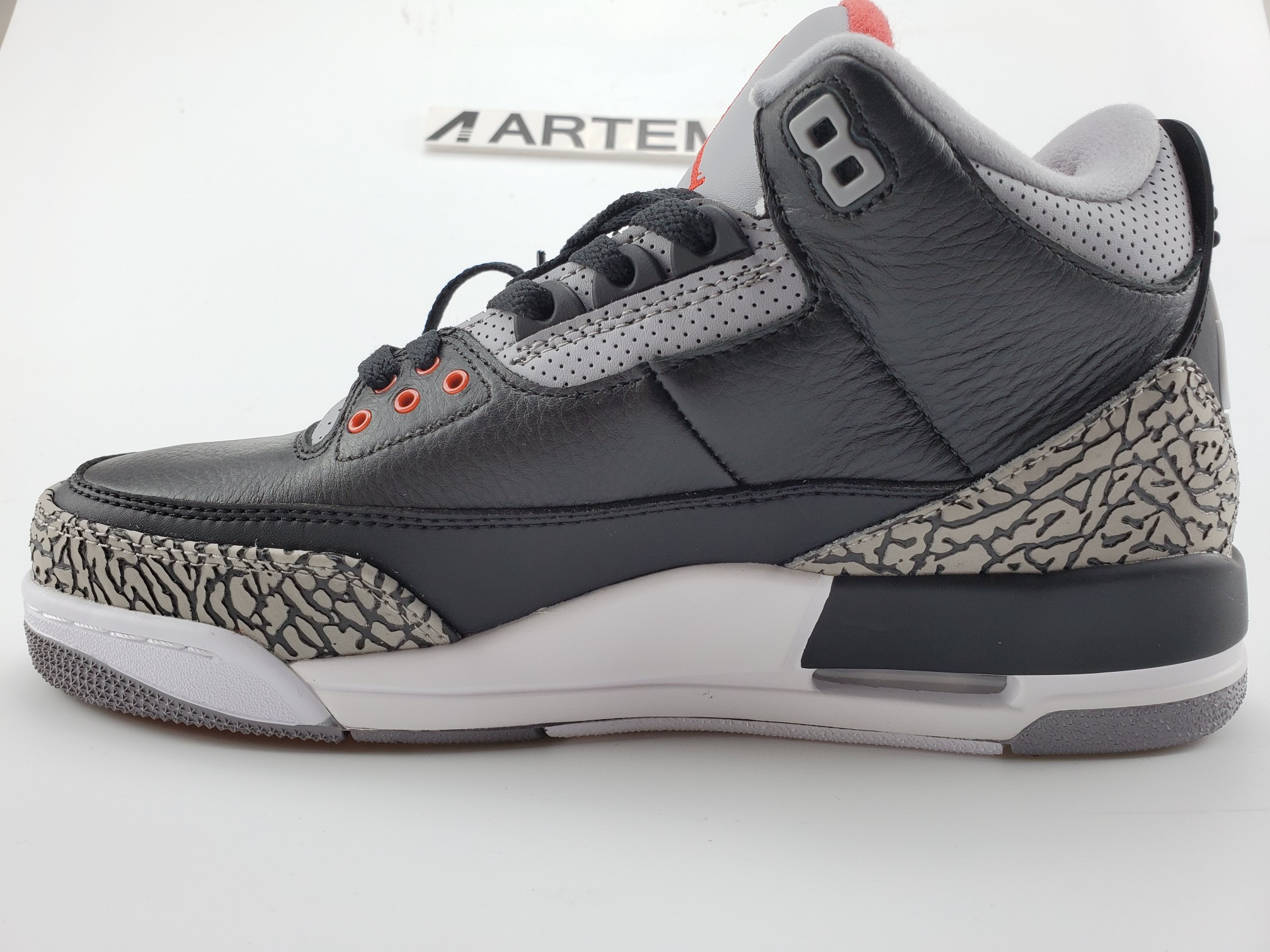 Air Jordan 3 Retro Black Cement (2018)