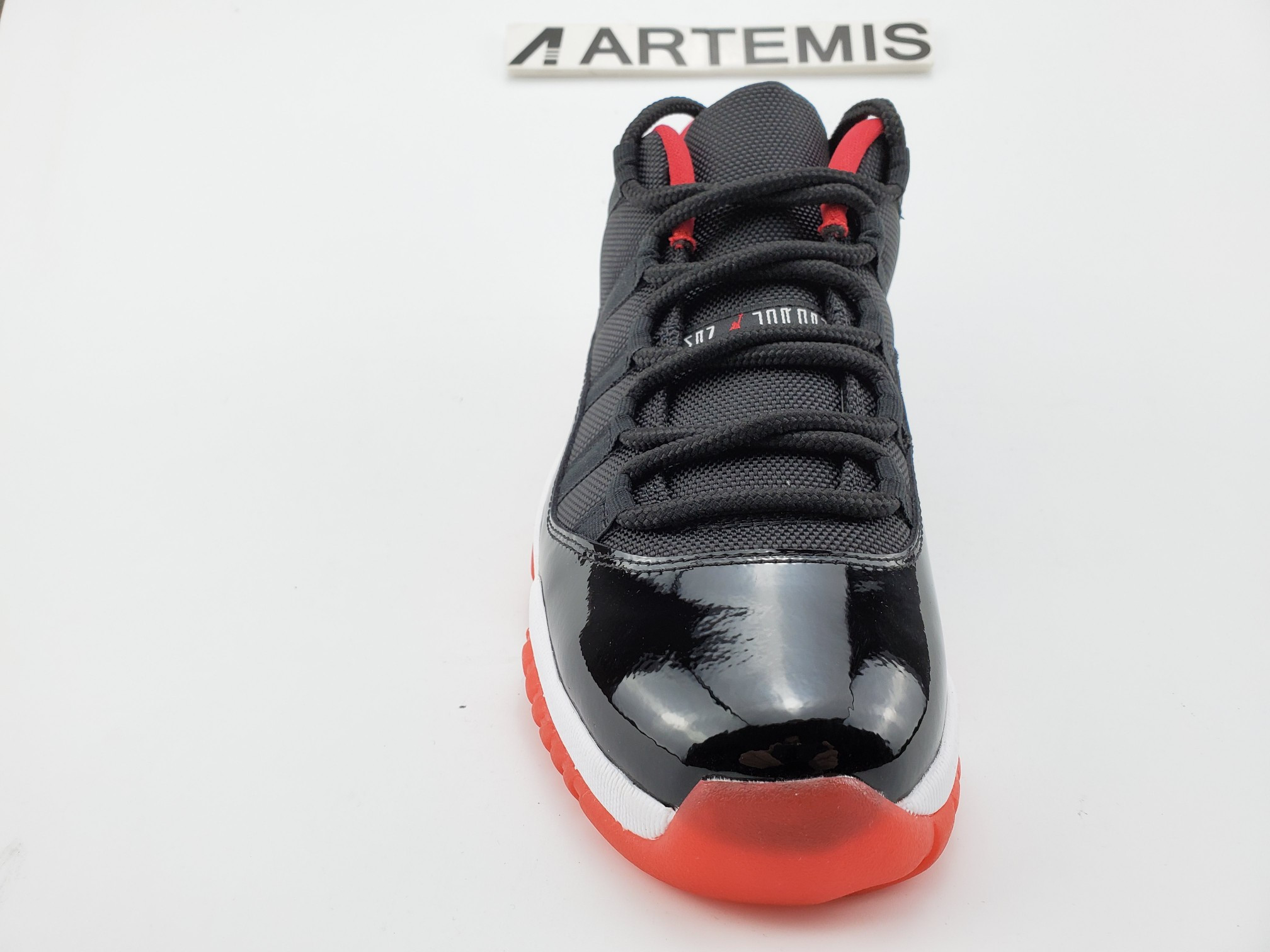 Air Jordan 11 Retro Low Bred