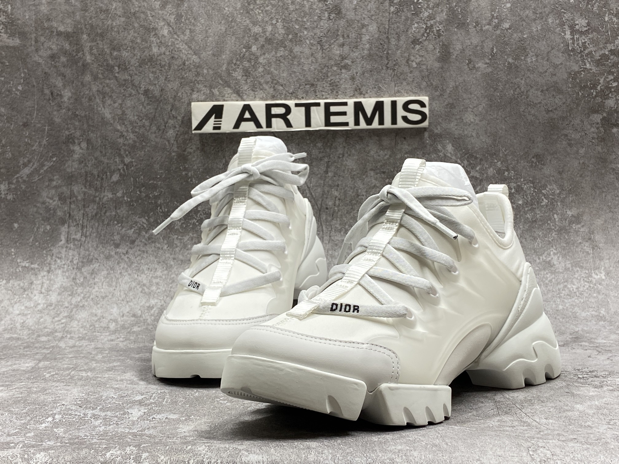 Dior D Connect White Neoprene