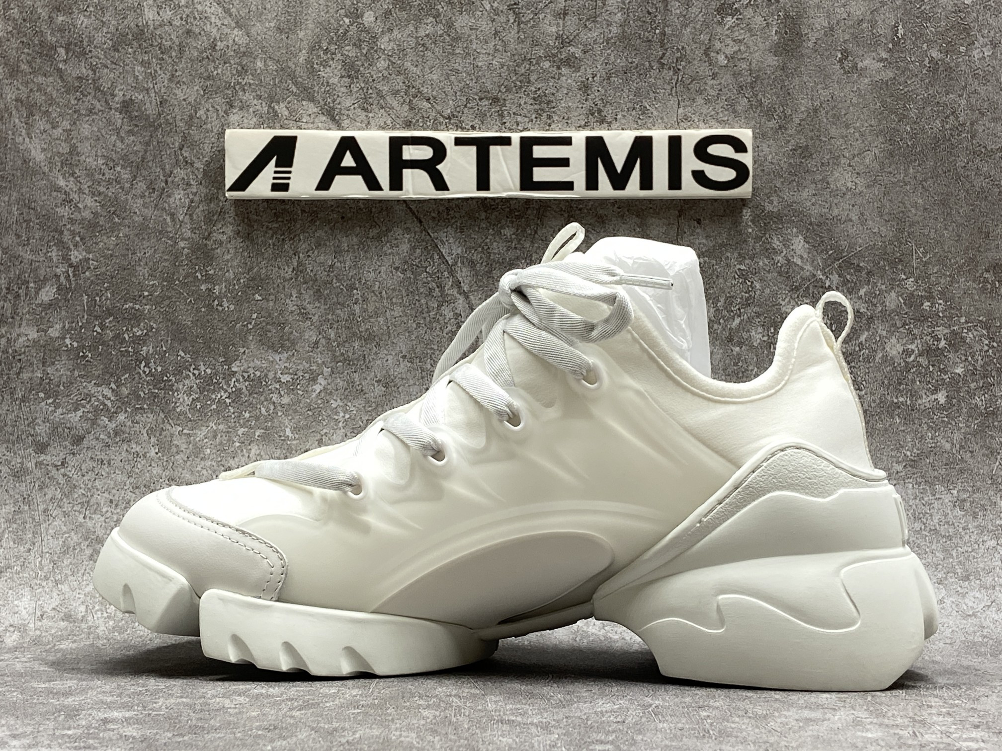 Dior D Connect White Neoprene