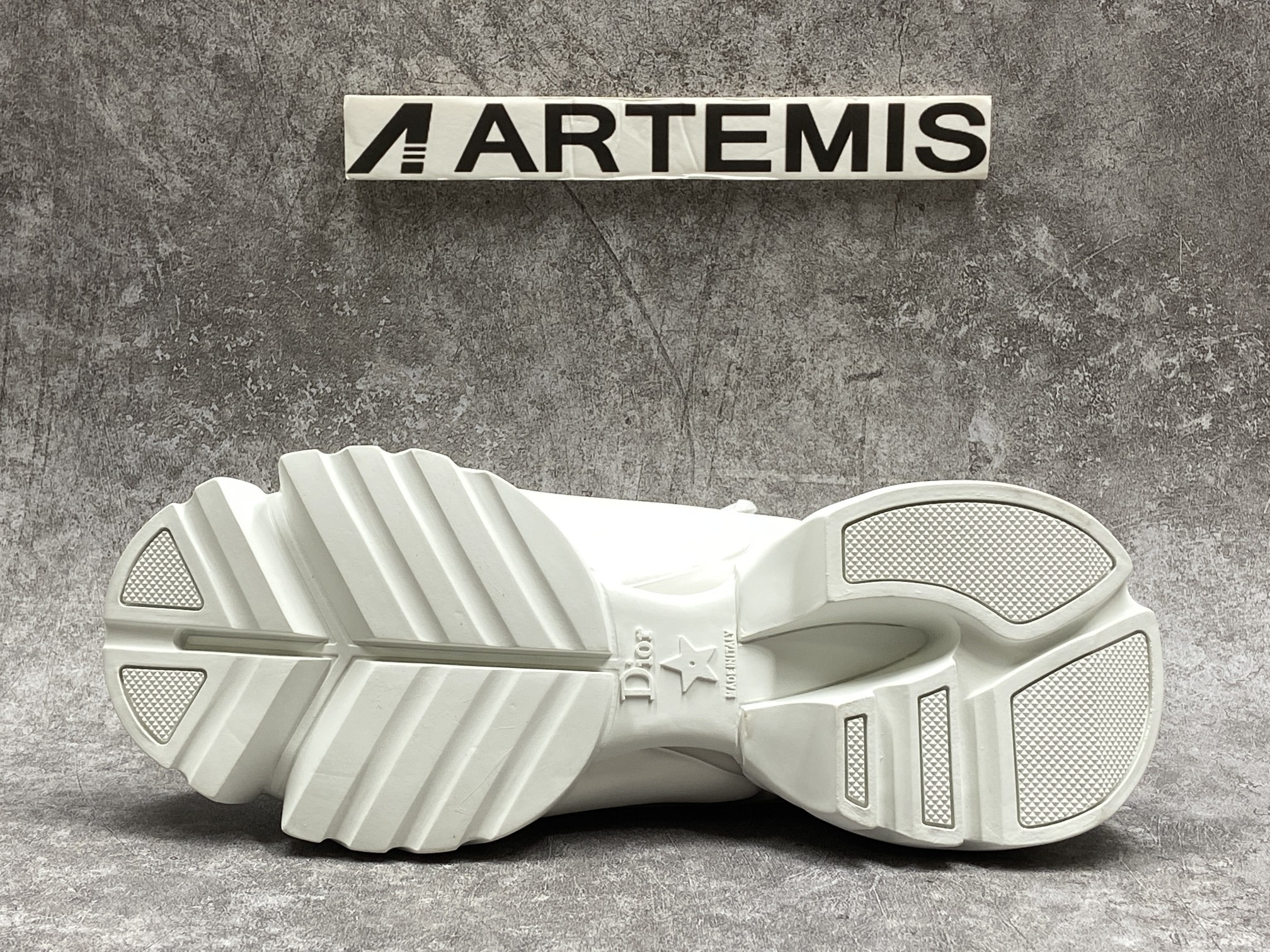 Dior D Connect White Neoprene