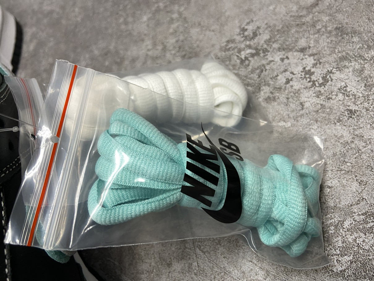 Nike SB Dunk Low Diamond Supply Co Black Diamond