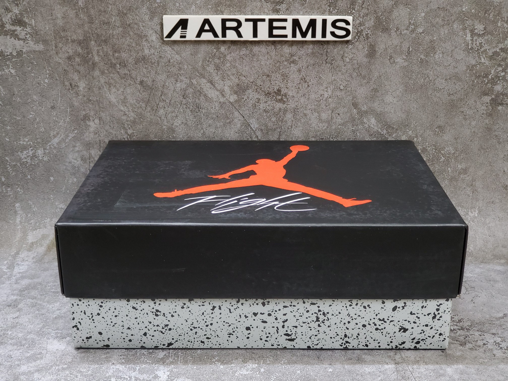 Air Jordan 4 Retro Royalty