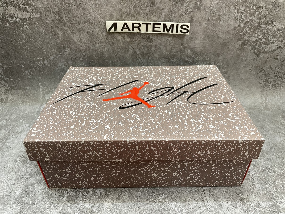 Air Jordan 4 Retro Taupe Haze