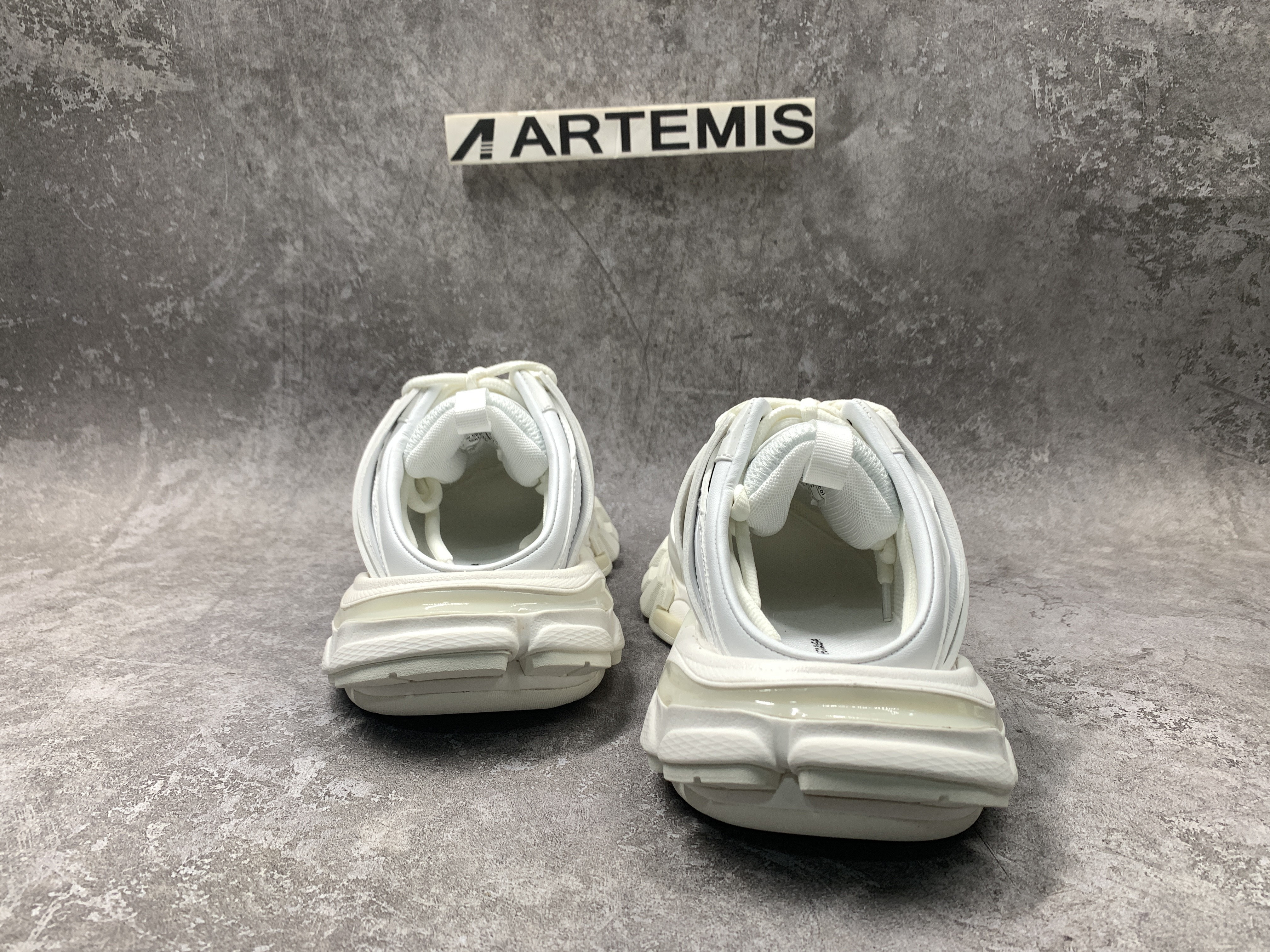 Balenciga Track Mule White