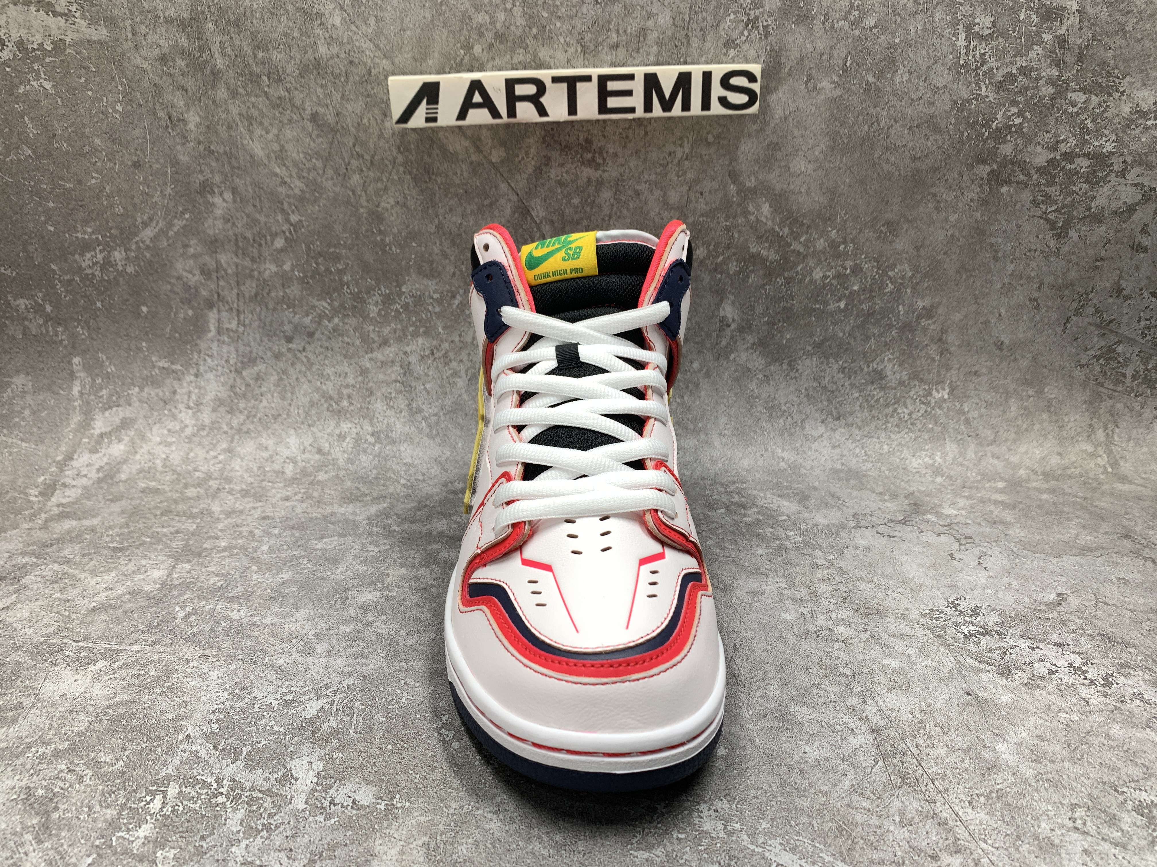Nike Dunk SB High RX-0 Unicorn Gundam