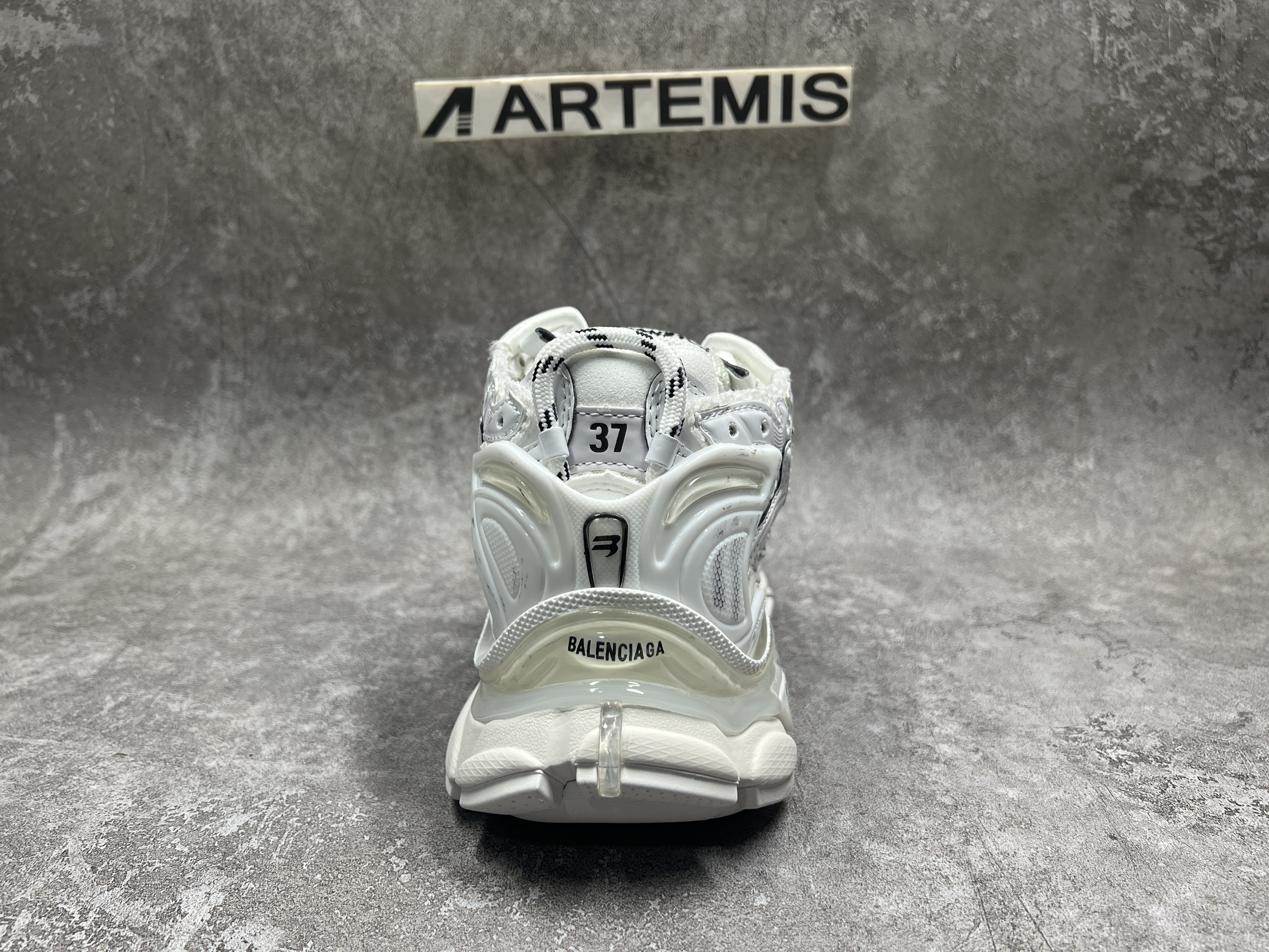 Balenciga Runner White