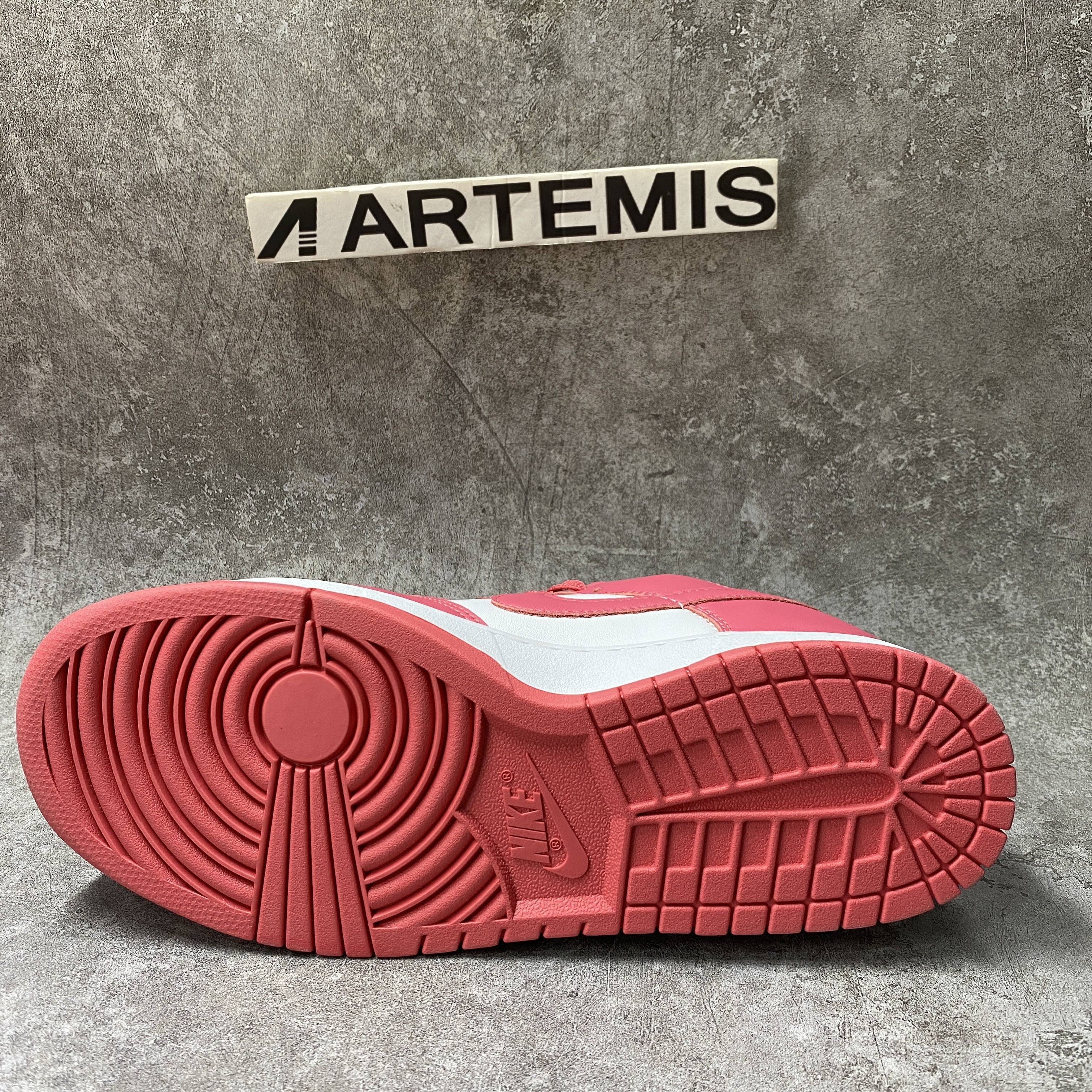 Nike Dunk Low Archeo Pink