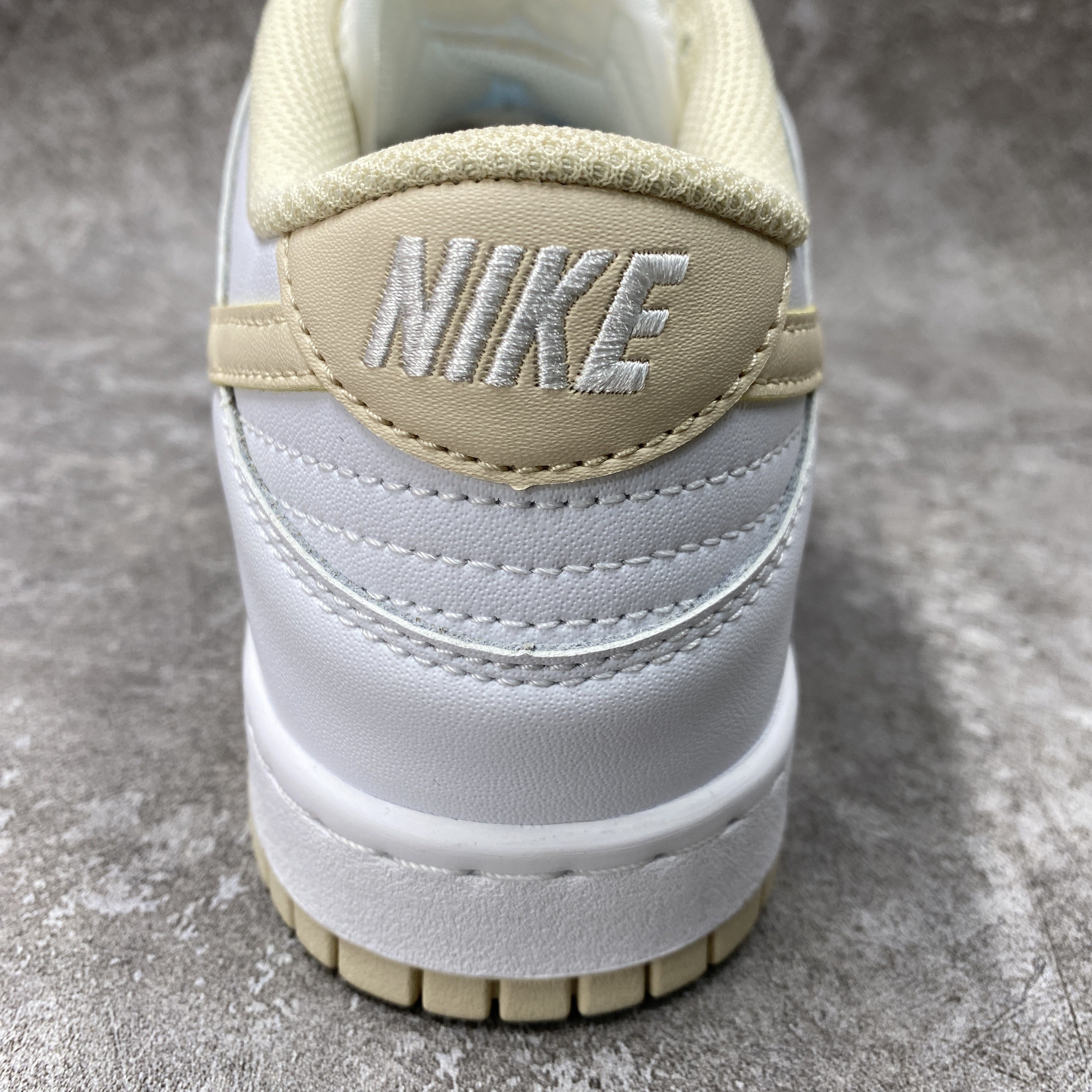 Nike Dunk Low Pearl White