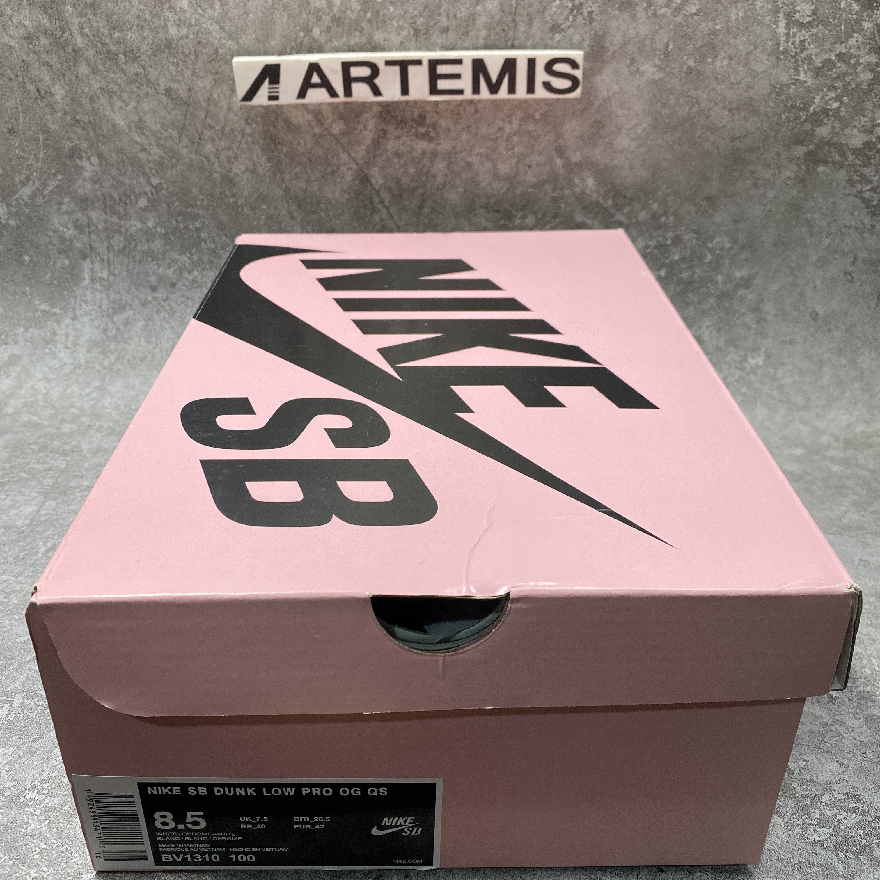 Nike SB Dunk Low Diamond Supply Co White Diamond