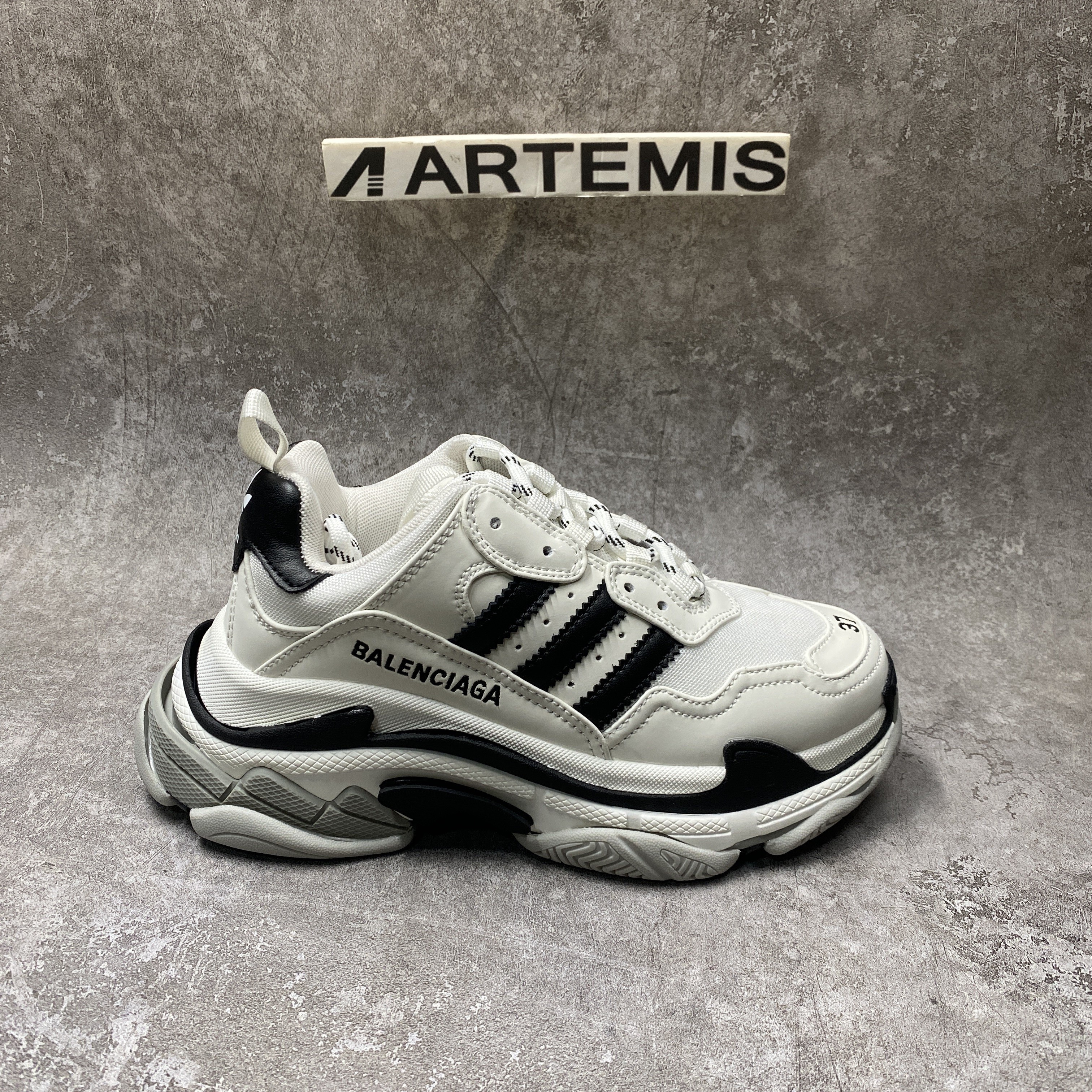 Balenciaga Triple S Sneaker Clearsole Fluo Black White