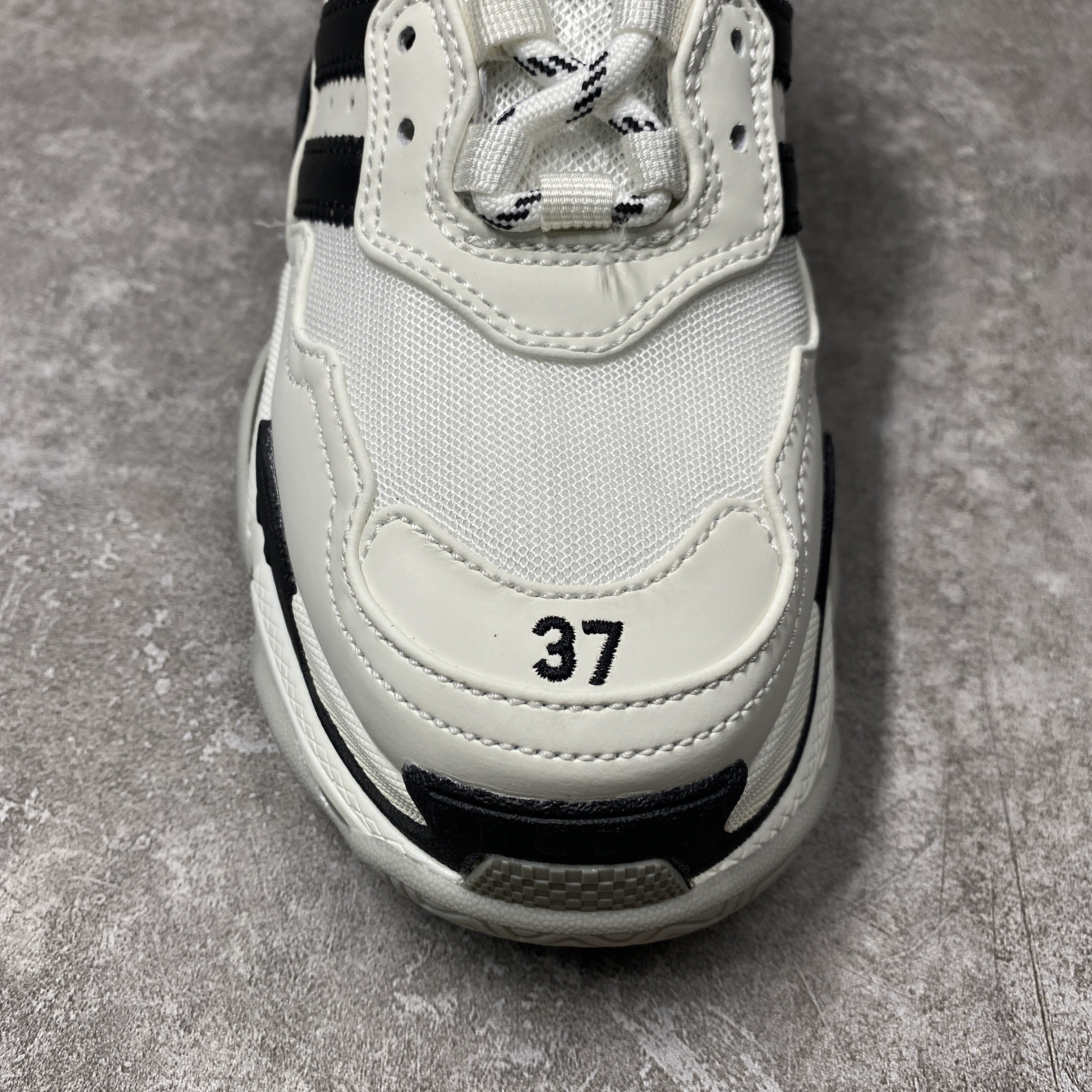 Balenciaga Triple S Sneaker Clearsole Fluo Black White