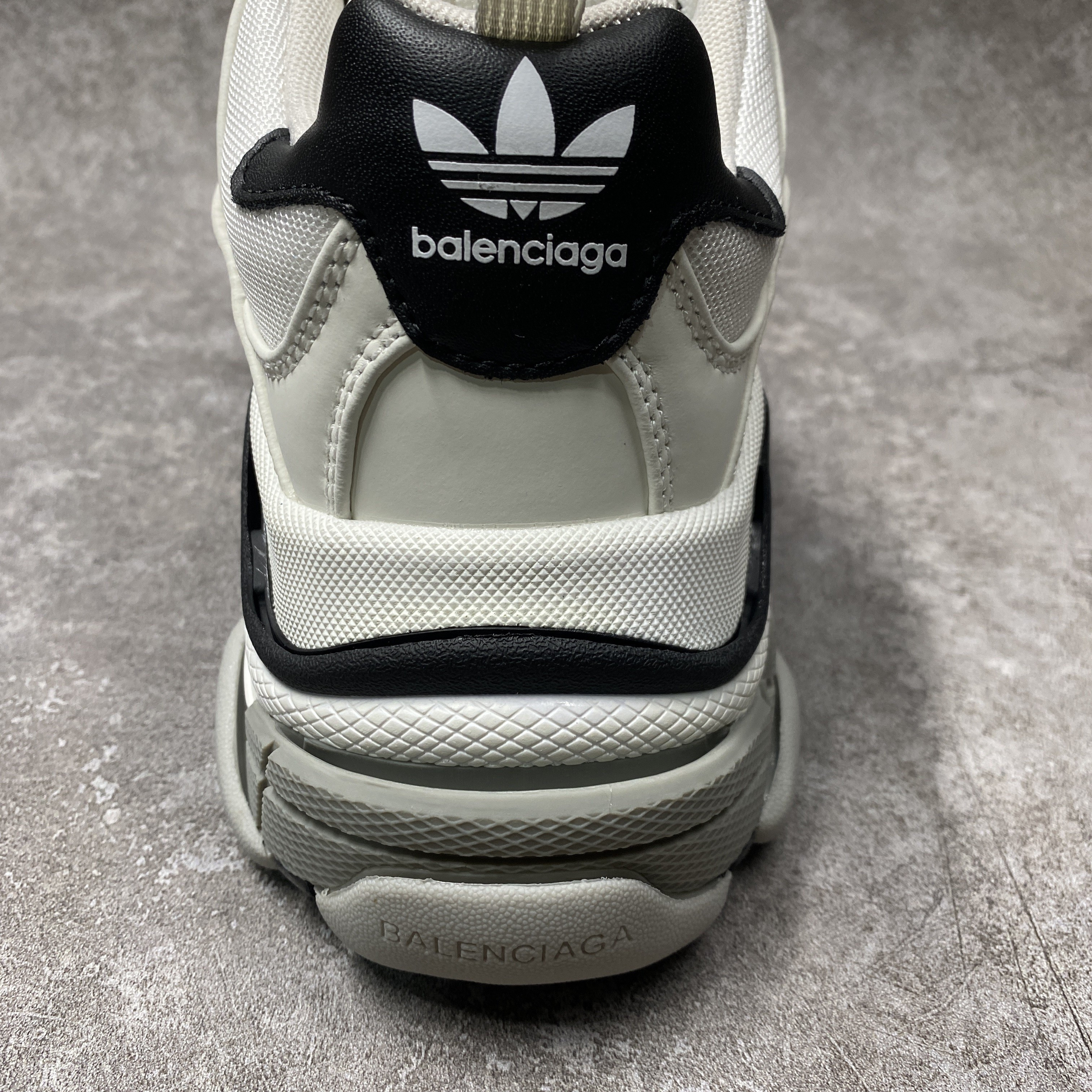 Balenciaga Triple S Sneaker Clearsole Fluo Black White