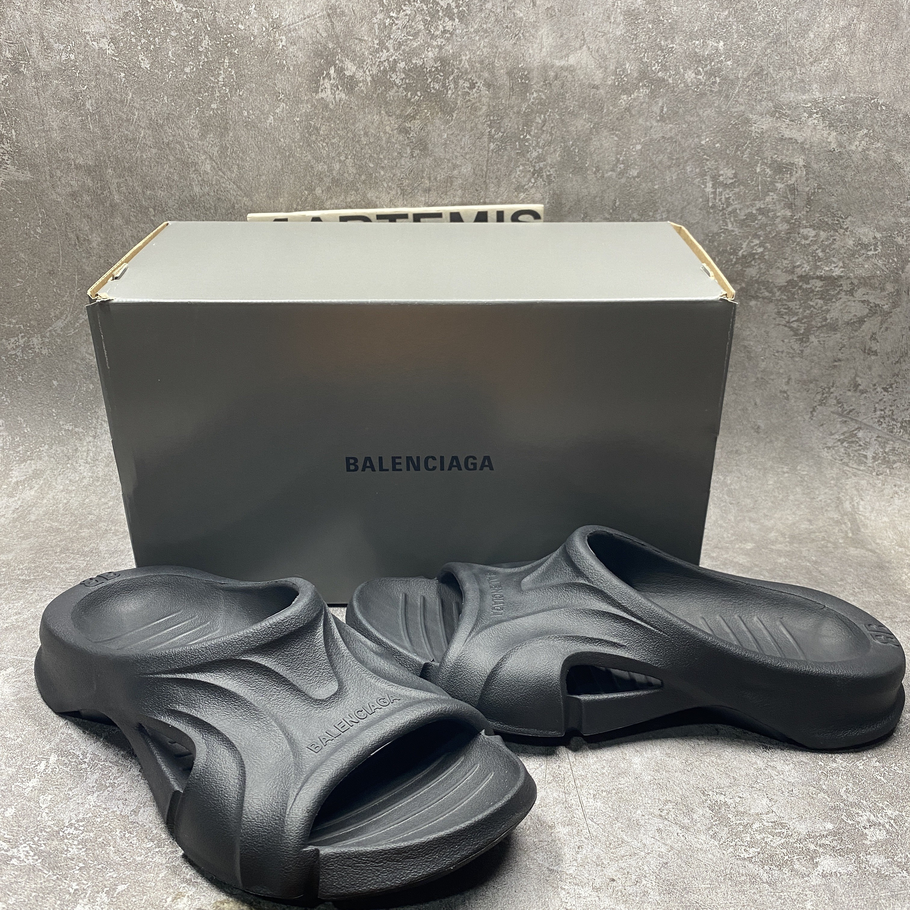 Balenciga Mold Slides Black (run one size bigger)