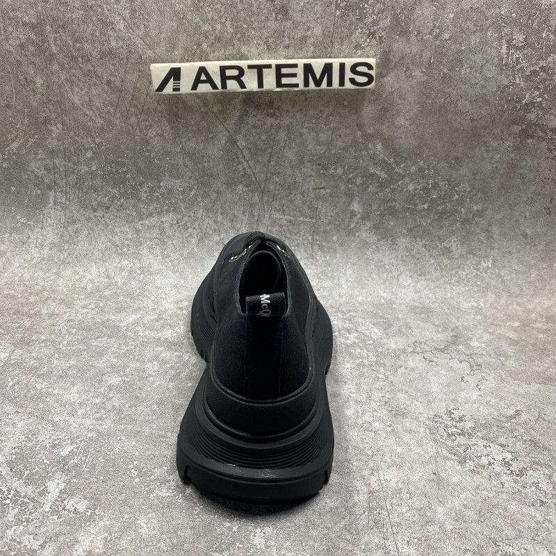 Alexander McQueen Tread Slick Low Lace Up Black