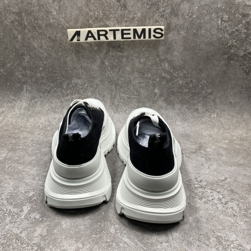 Alexander McQueen Tread Slick Low Lace Up Black White