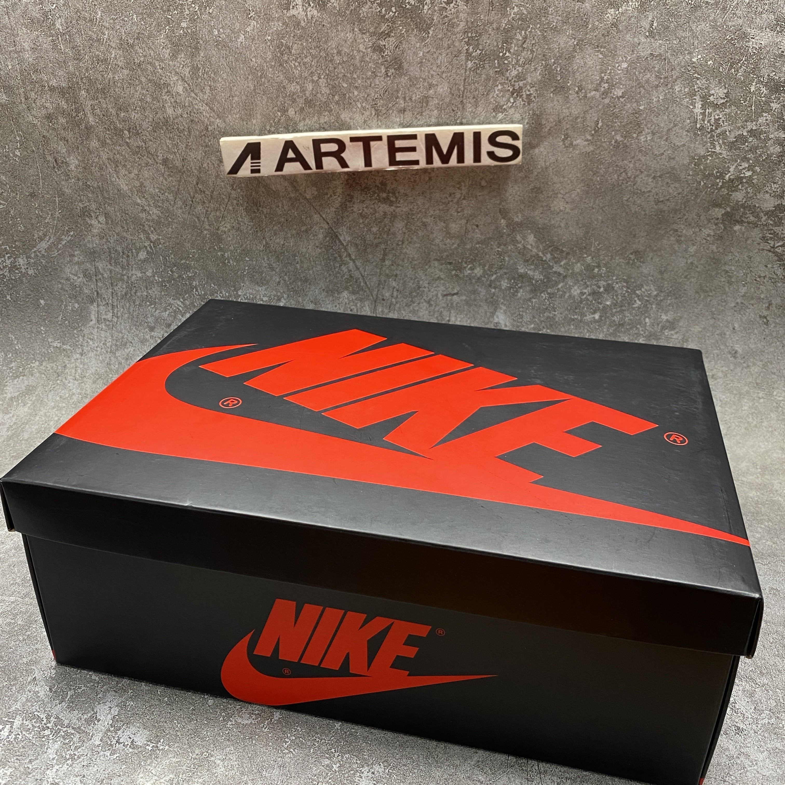 Air Jordan 1 Retro High "Not for Resale" Varsity Maize