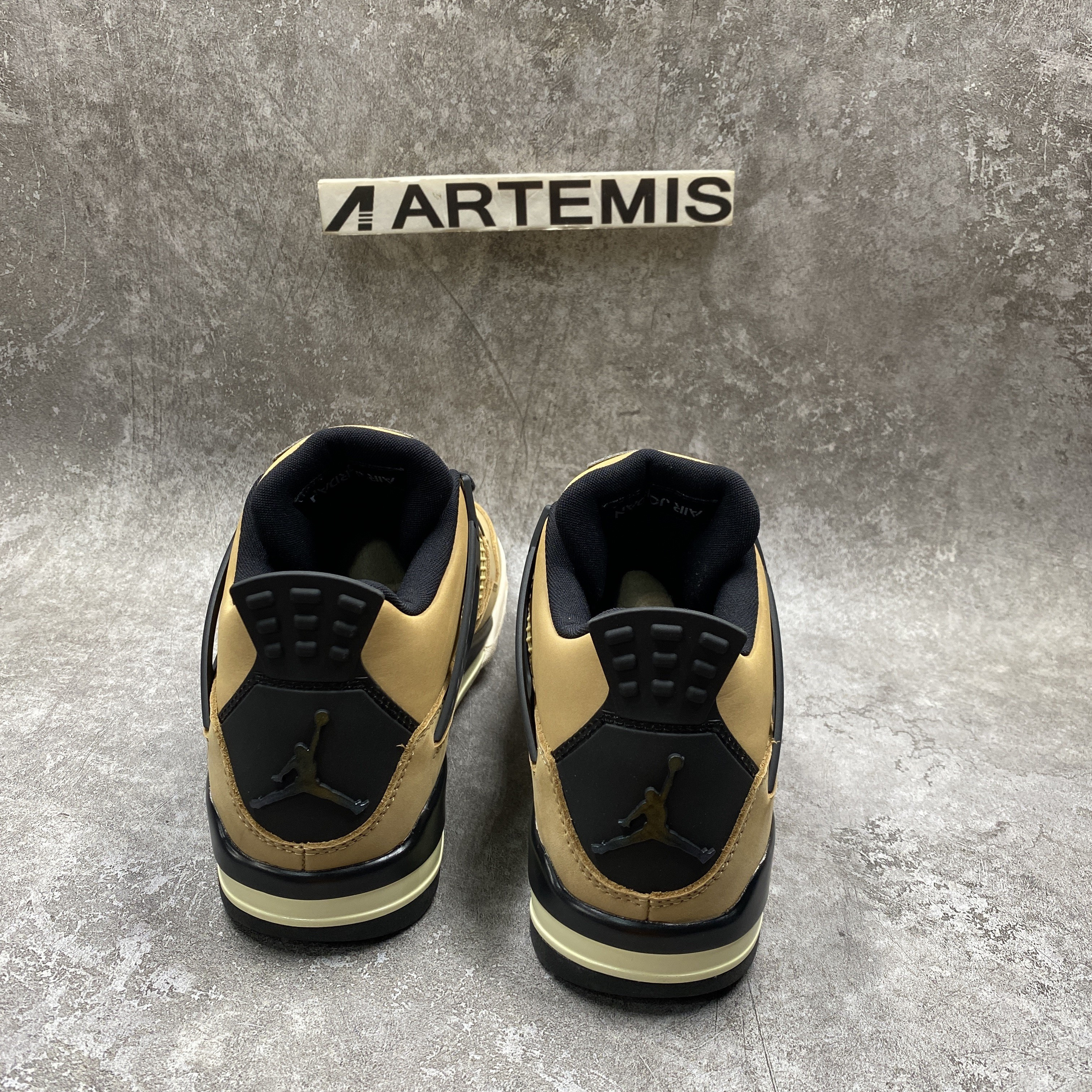 Air Jordan 4 Retro Fossil