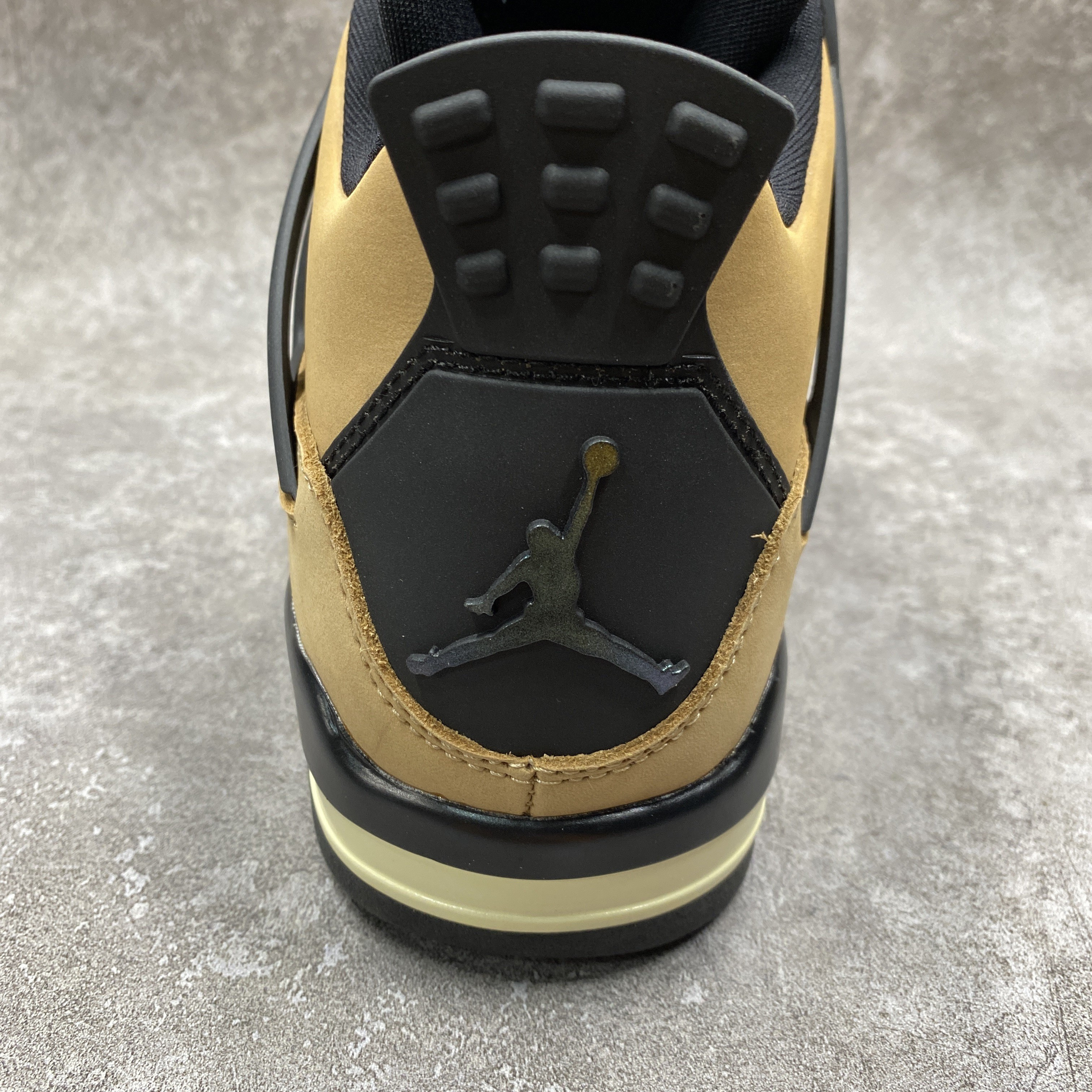 Air Jordan 4 Retro Fossil