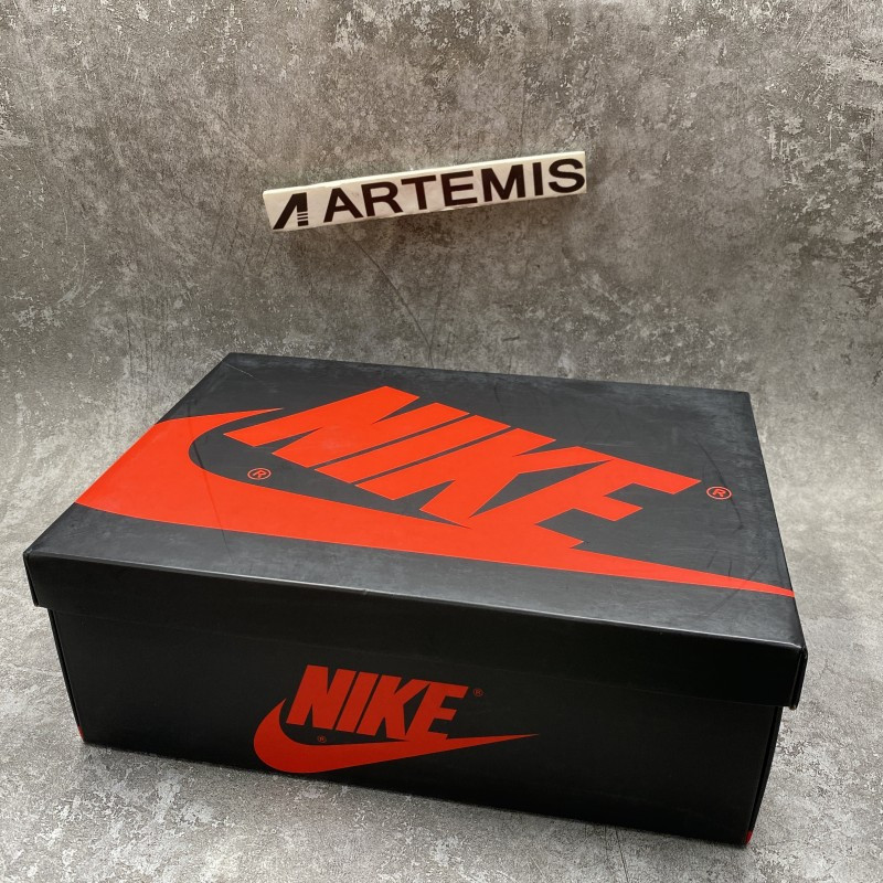 Air Jordan 1 Retro High Court Purple