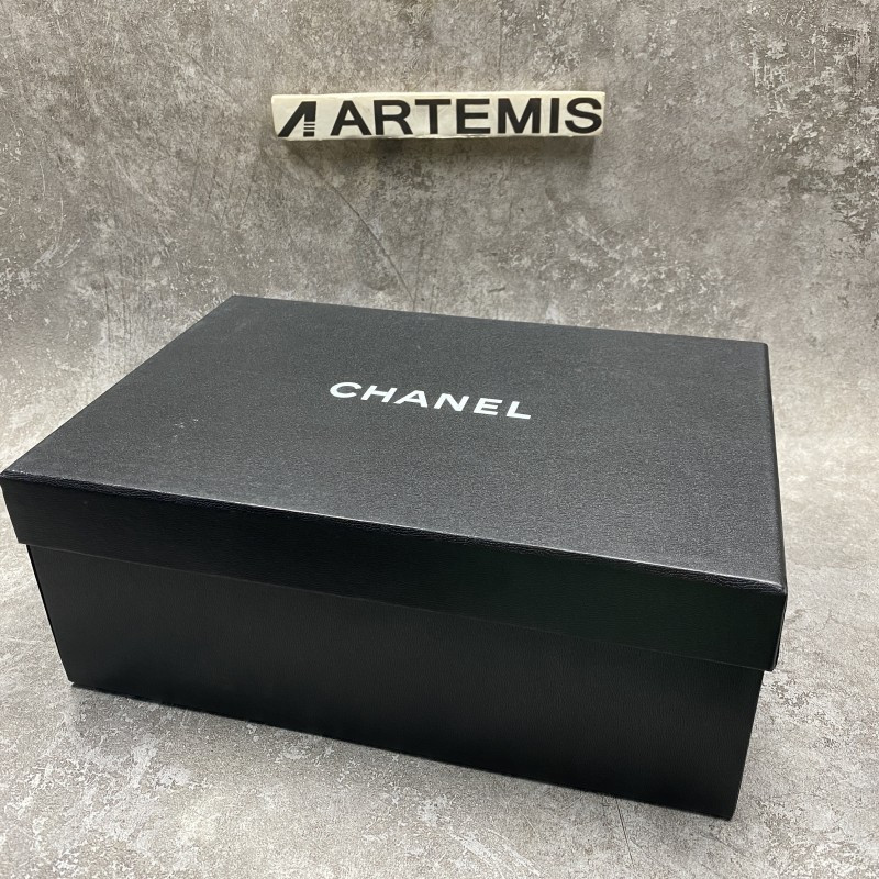 Chanel Velvet Calfskin & Mixed Fibers Sneaker Ivory