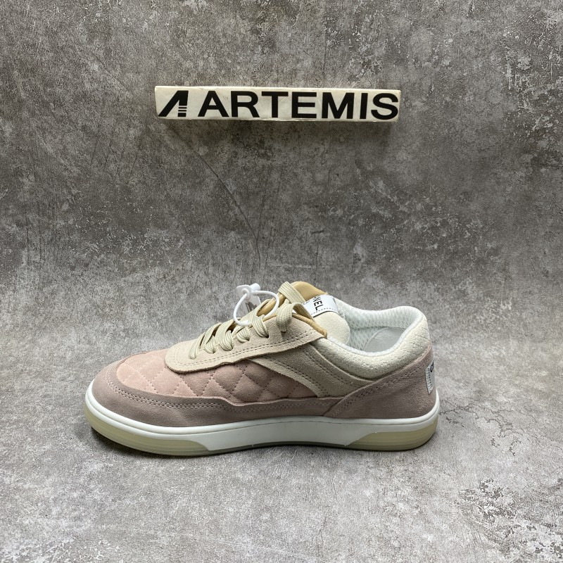 Channel 22C Diamond sports shoes in pink